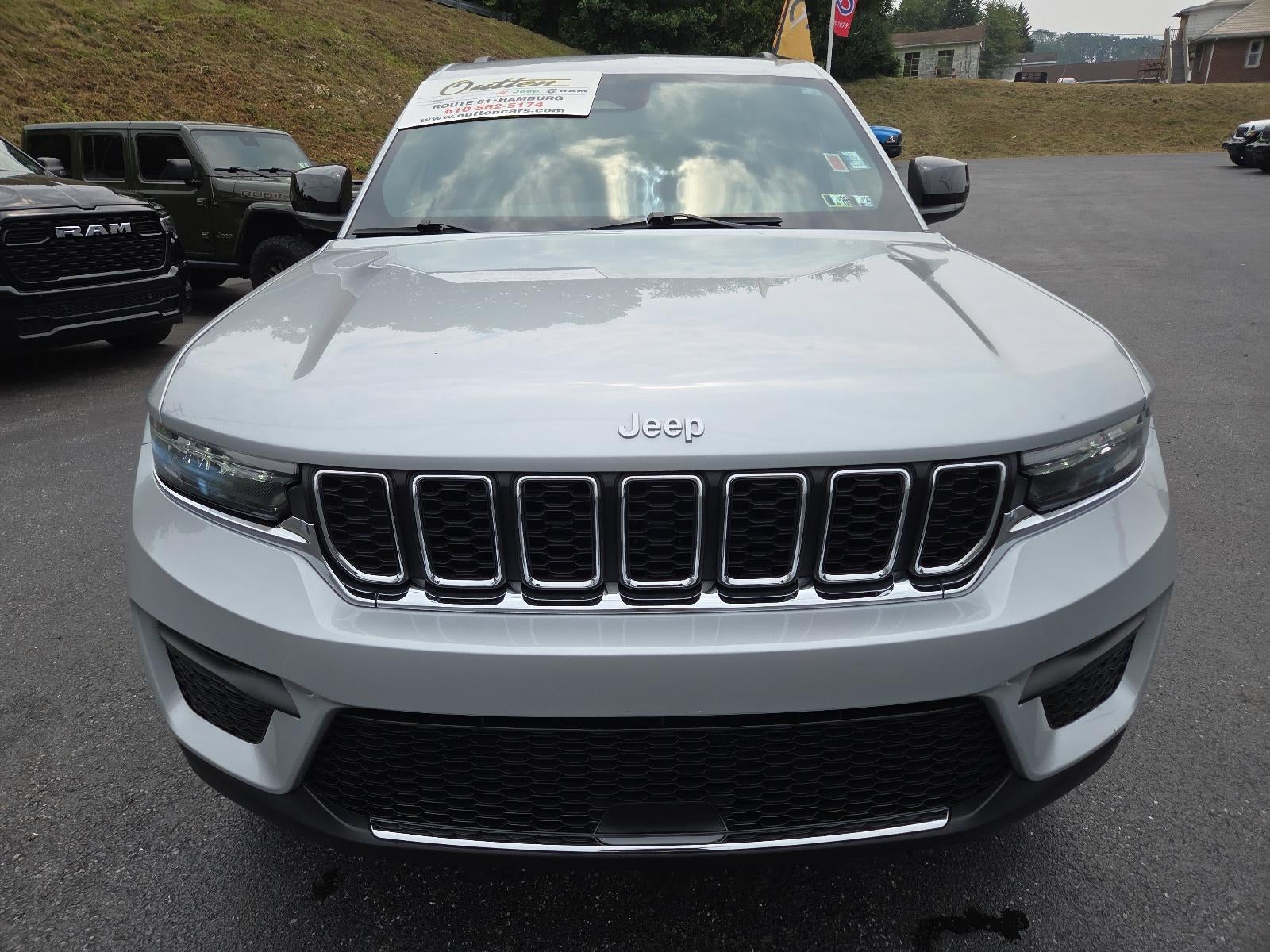 2024 Jeep Grand Cherokee Laredo X 4x4