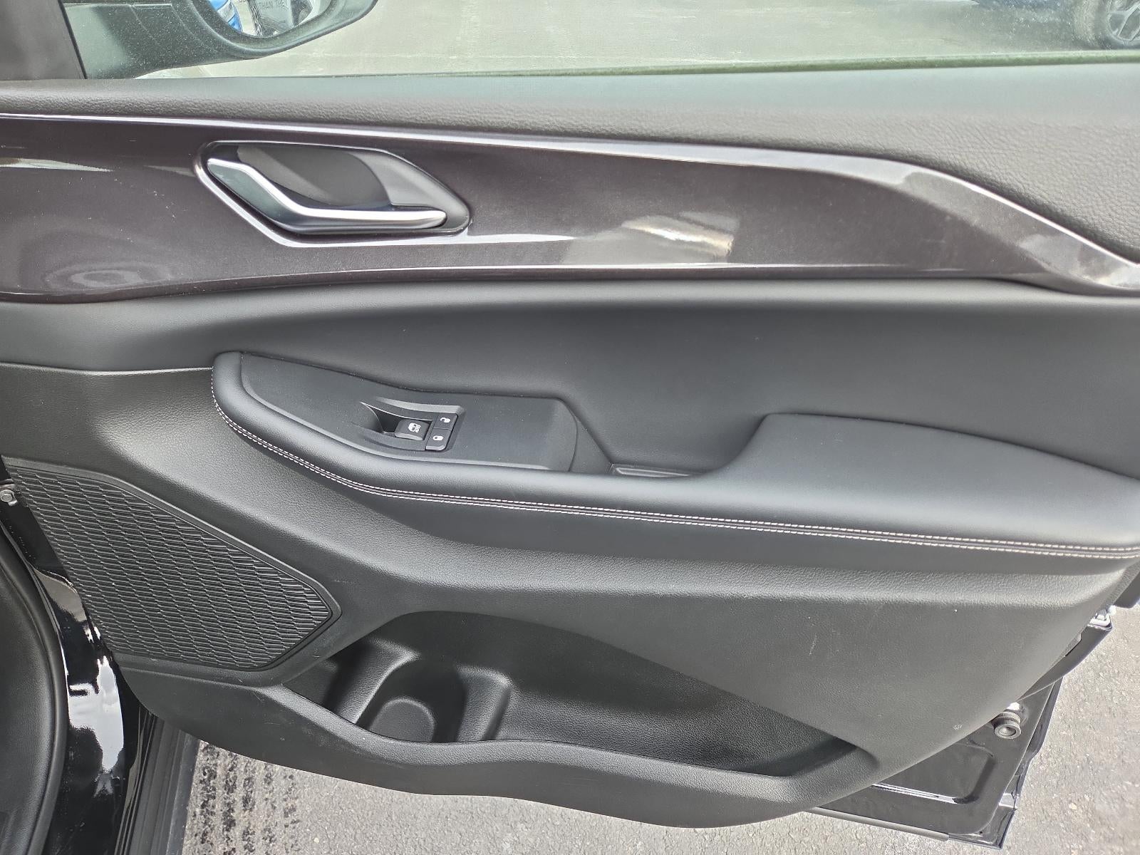 2023 Jeep Grand Cherokee Laredo 4x4