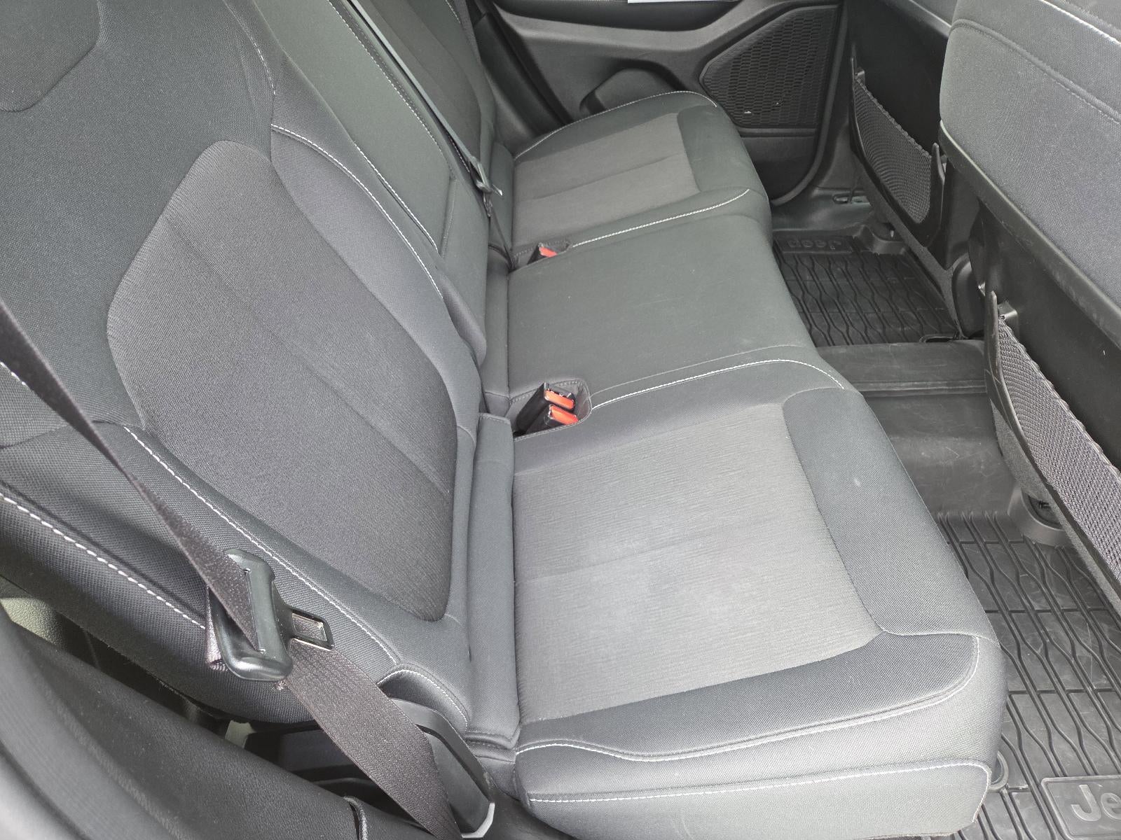 2023 Jeep Grand Cherokee Laredo 4x4