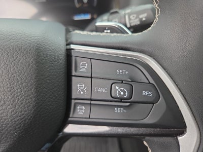 2023 Jeep Grand Cherokee Laredo 4x4