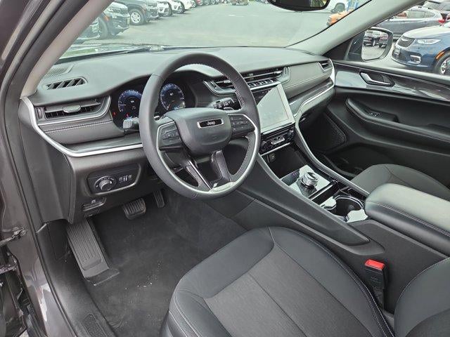 2023 Jeep Grand Cherokee L Laredo 4x4