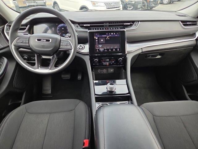 2023 Jeep Grand Cherokee L Laredo 4x4