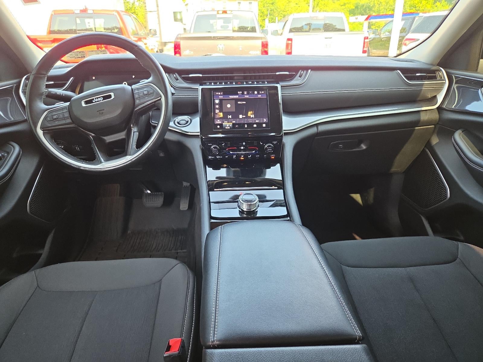 2021 Jeep Grand Cherokee L Laredo 4x4