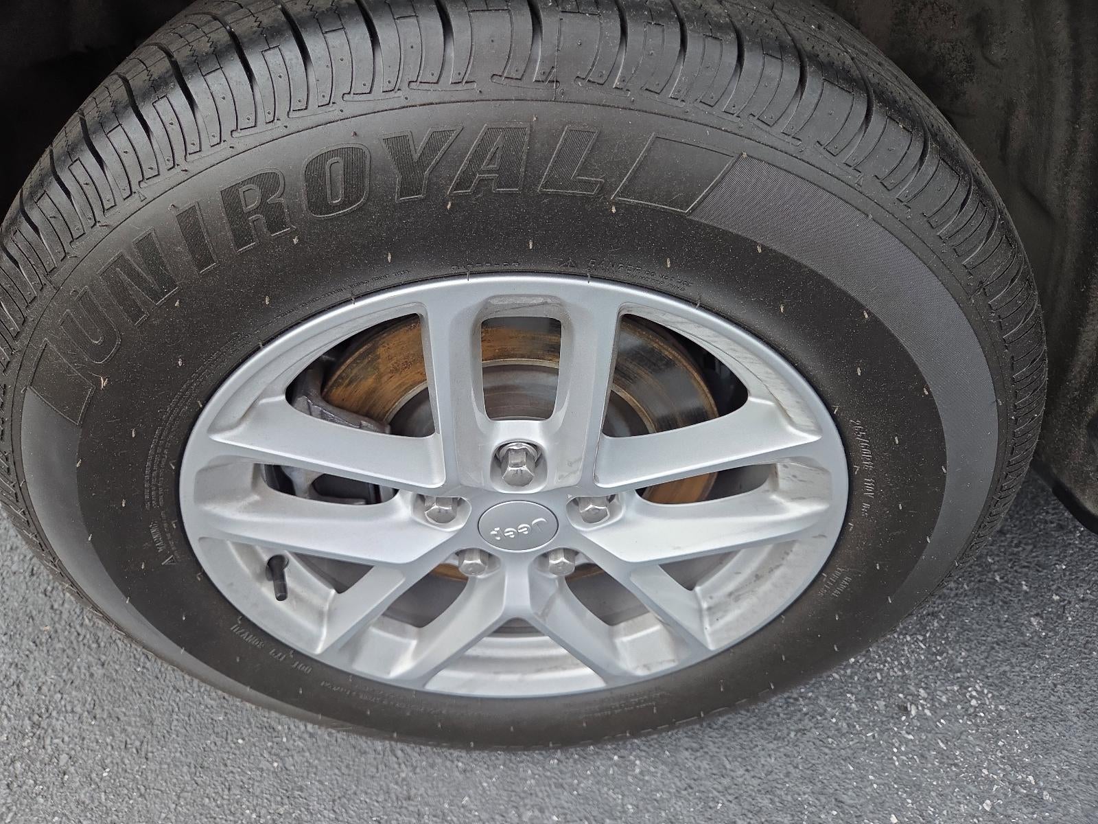 2023 Jeep Grand Cherokee L Laredo 4x4
