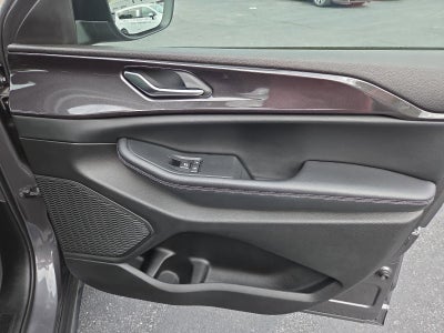 2023 Jeep Grand Cherokee L Laredo 4x4