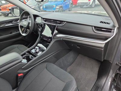 2023 Jeep Grand Cherokee L Laredo 4x4