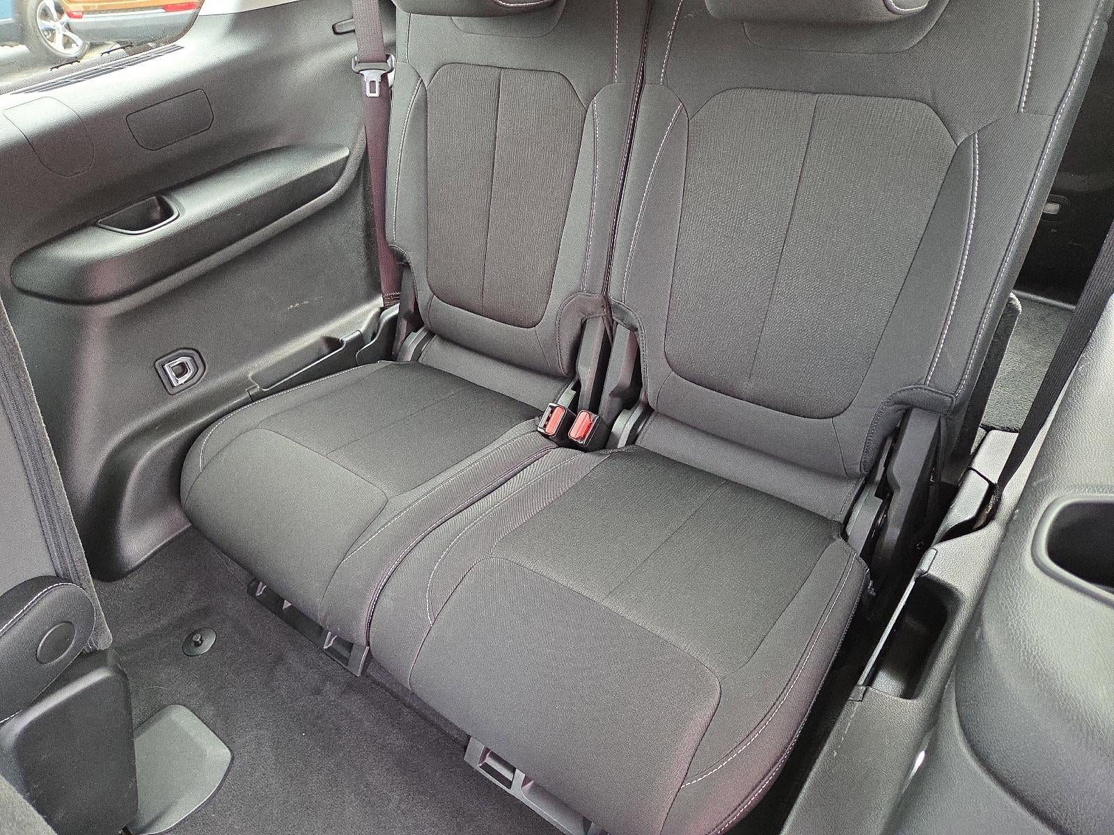 2023 Jeep Grand Cherokee L Laredo 4x4