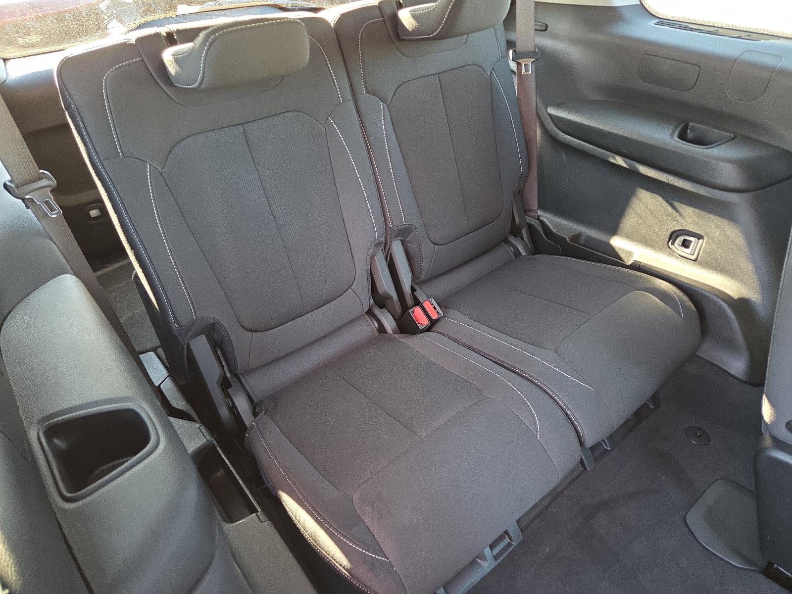2023 Jeep Grand Cherokee L Laredo 4x4