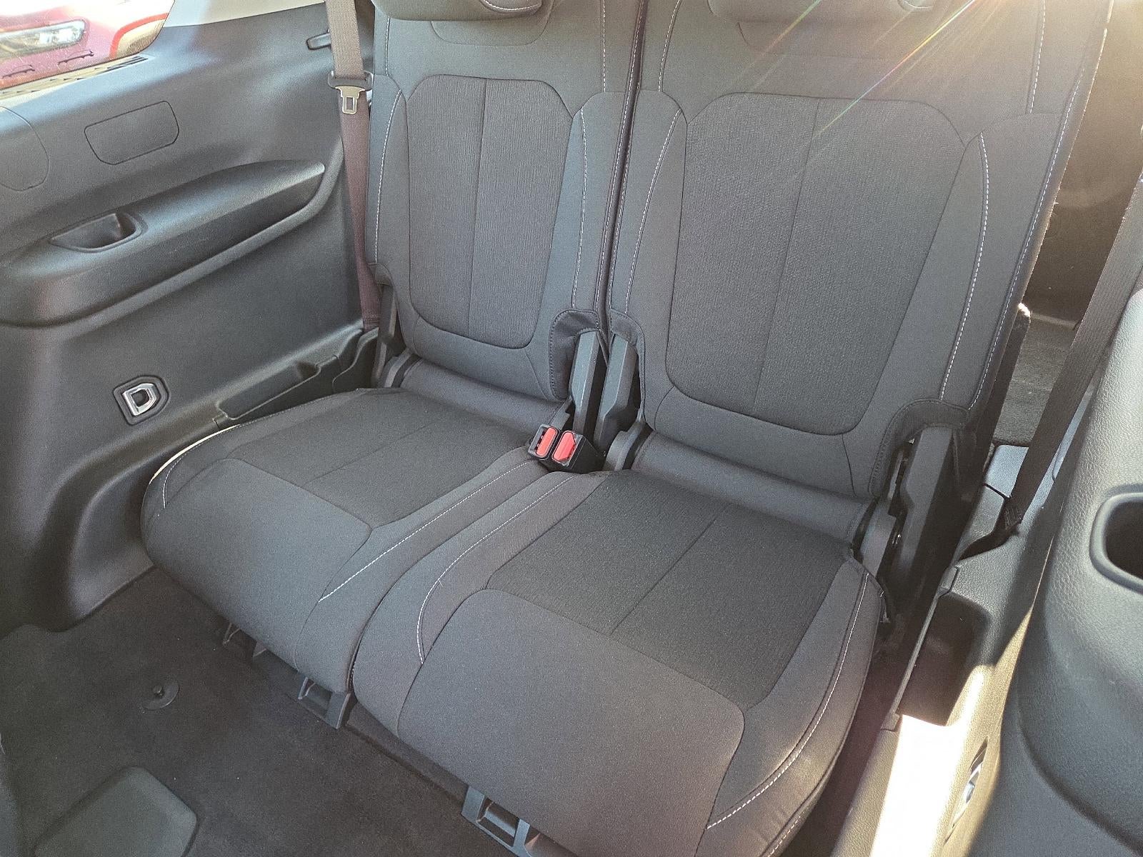 2023 Jeep Grand Cherokee L Laredo 4x4