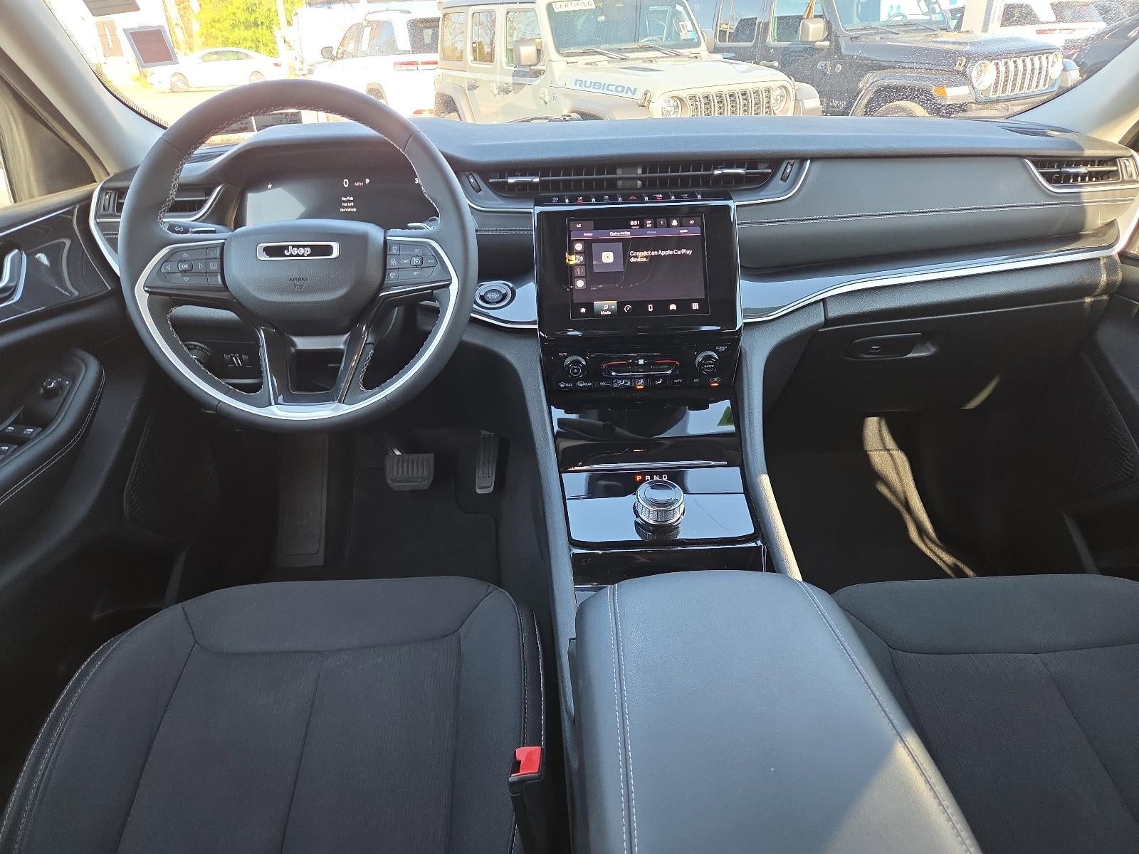 2023 Jeep Grand Cherokee L Laredo 4x4
