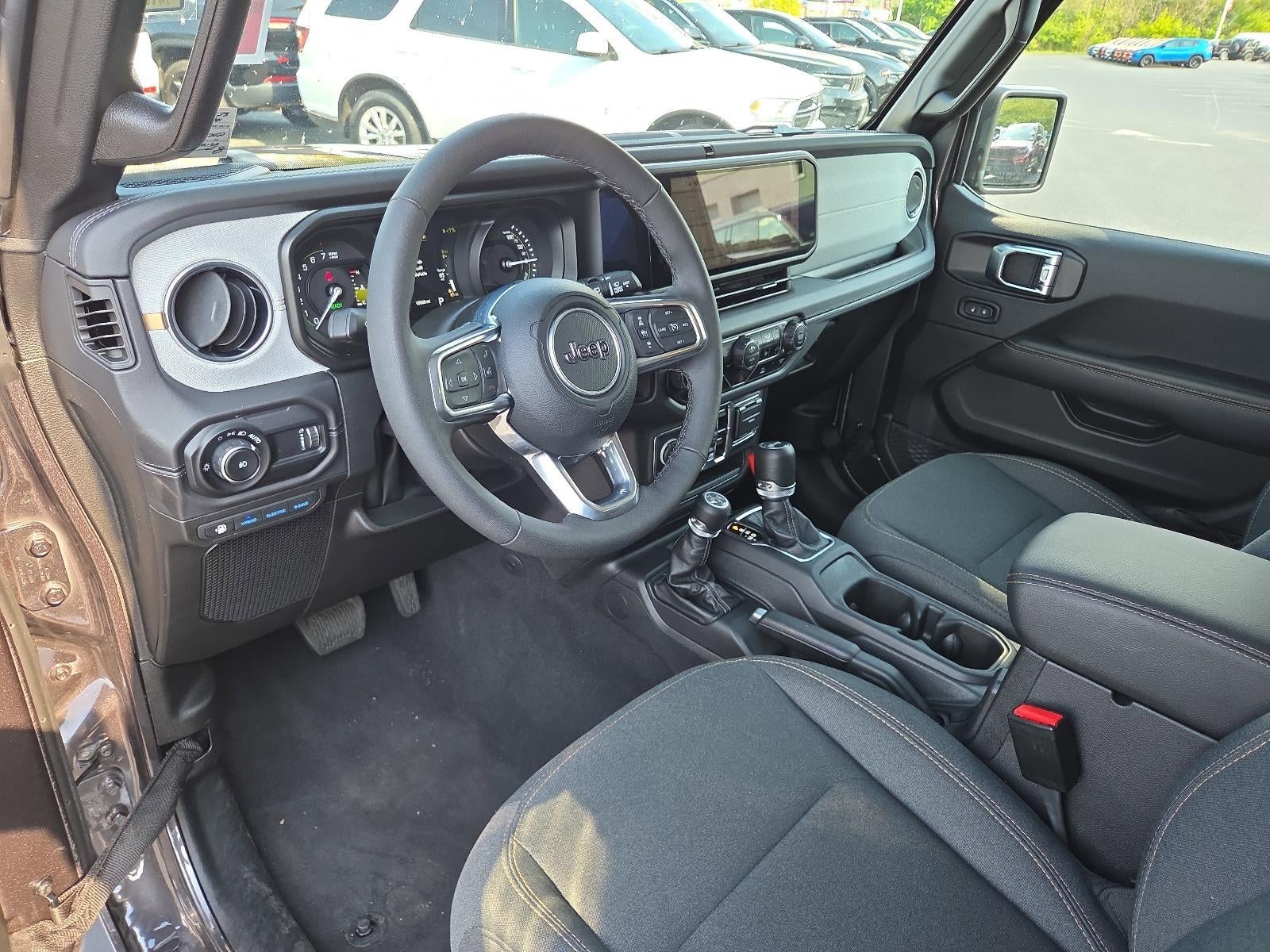 2025 Jeep Wrangler 4xe Sahara 4x4