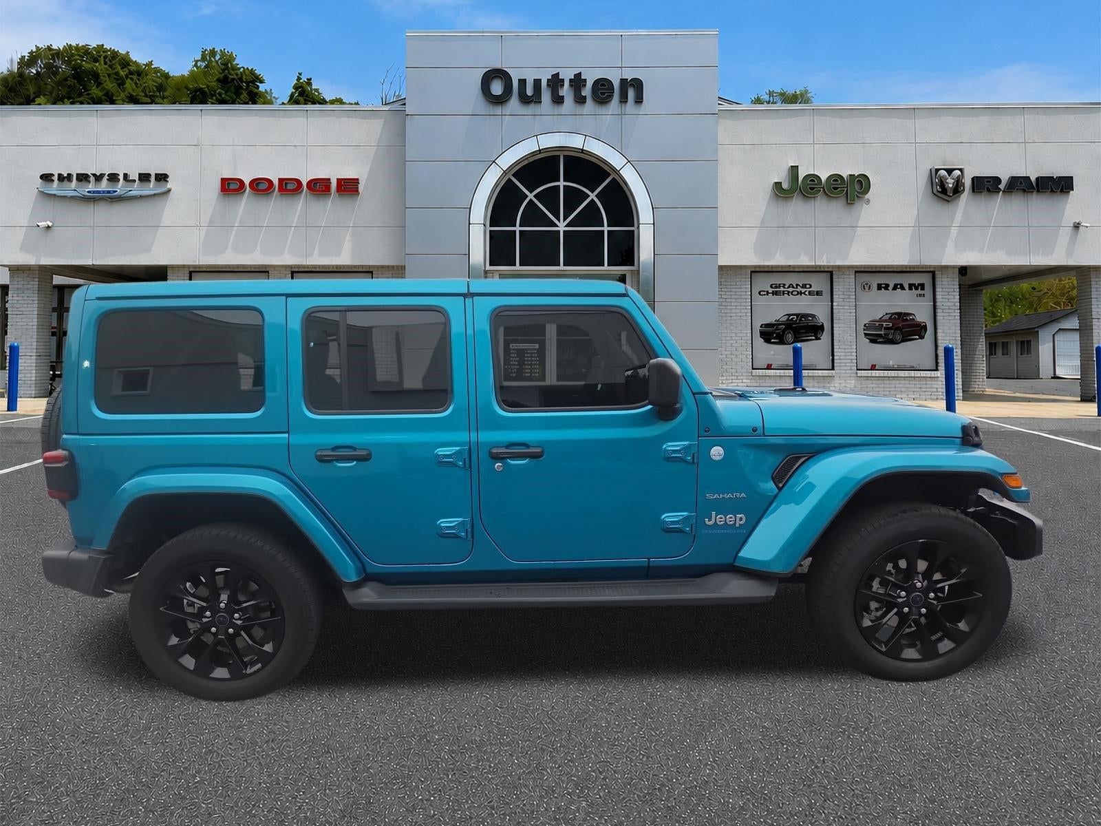 2024 Jeep Wrangler 4xe Sahara 4x4