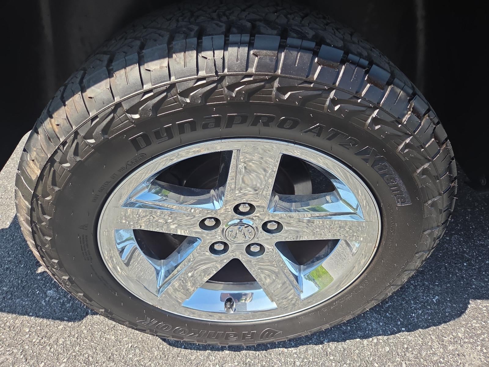 2014 RAM 1500 4WD Crew Cab 5.7 Ft Box Express