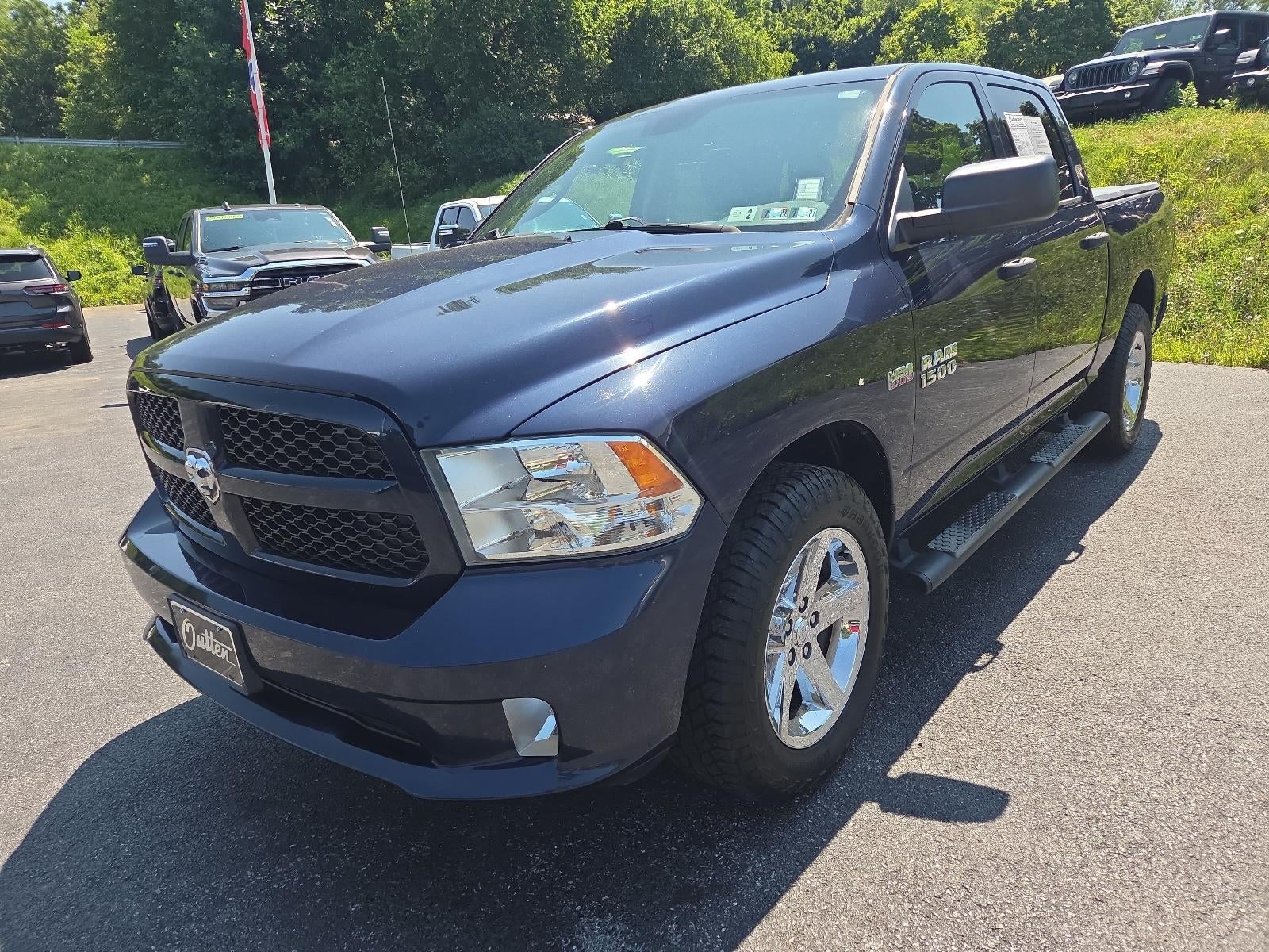 2014 RAM 1500 4WD Crew Cab 5.7 Ft Box Express