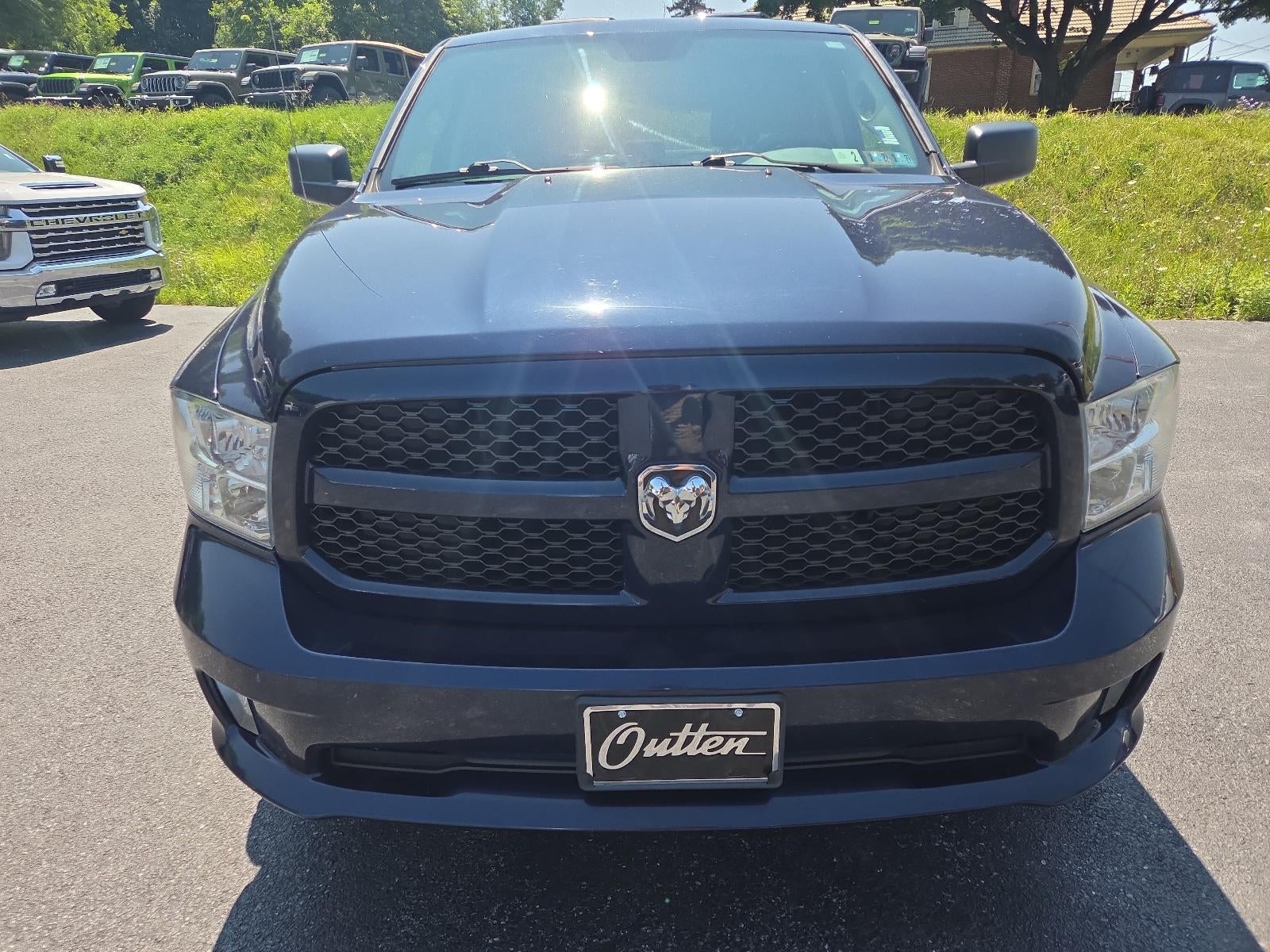 2014 RAM 1500 4WD Crew Cab 5.7 Ft Box Express