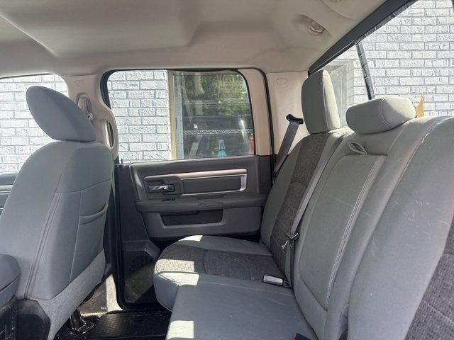 2016 RAM 1500 4WD Crew Cab 5.7 Ft Box Big Horn