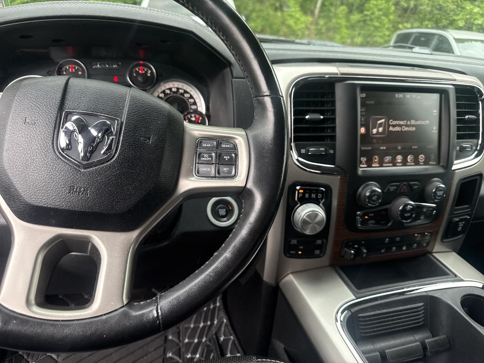 2017 RAM 1500 Laramie 4x4 Crew Cab 5'7" Box