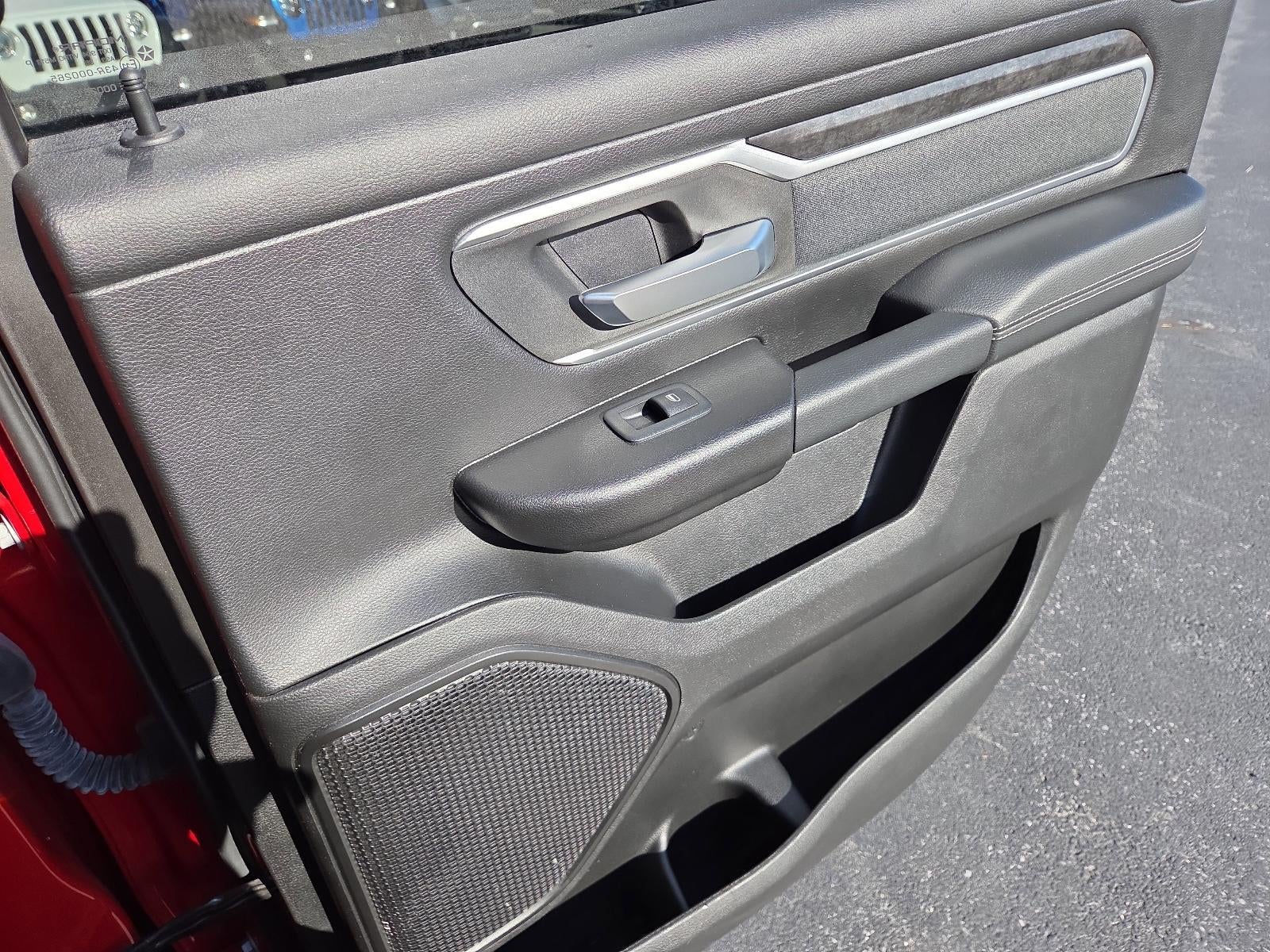 2022 RAM 1500 Big Horn 4x4 Crew Cab 5'7" Box