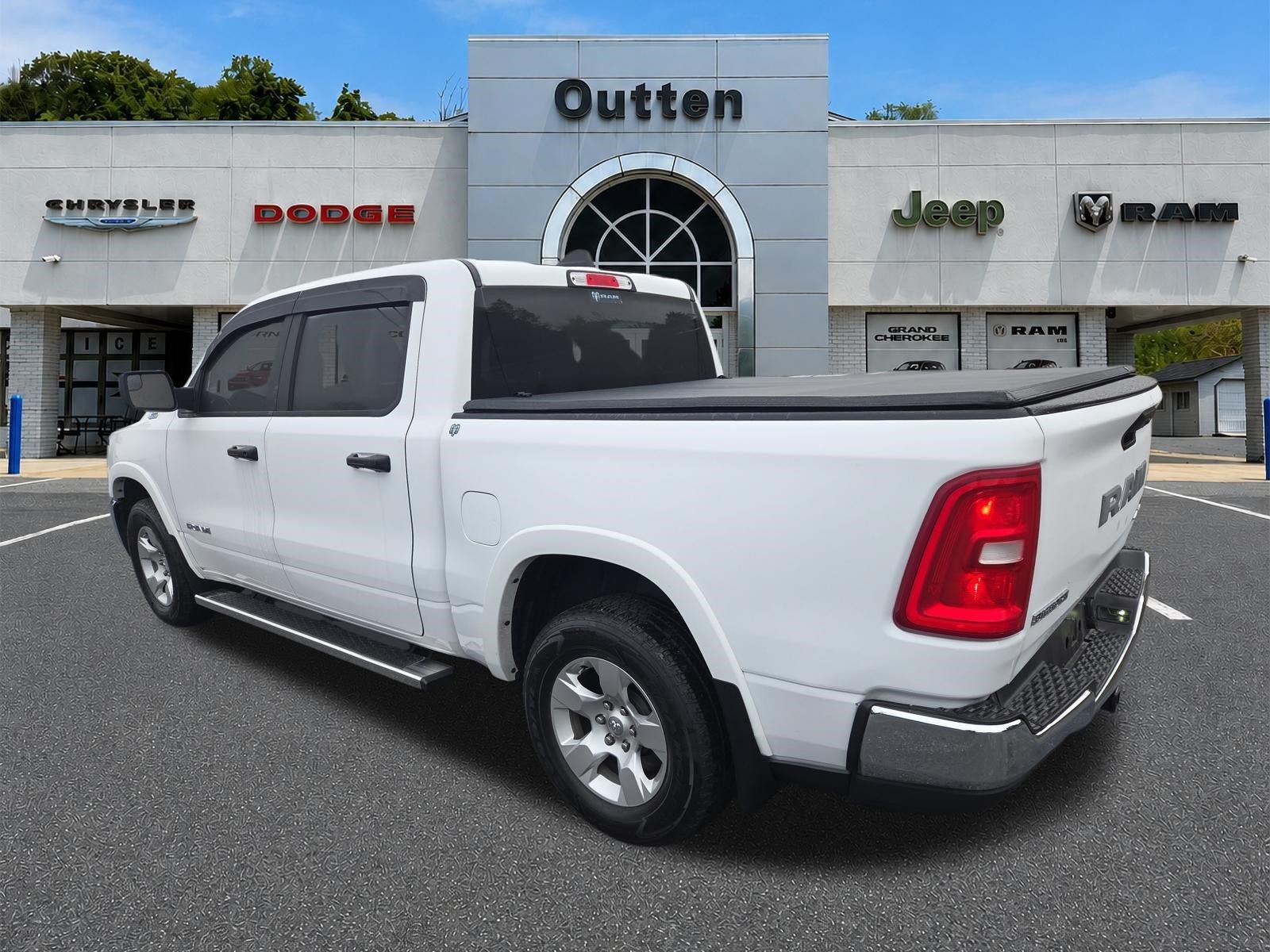 2025 RAM 1500 Big Horn 4x4 Crew Cab 5'7" Box