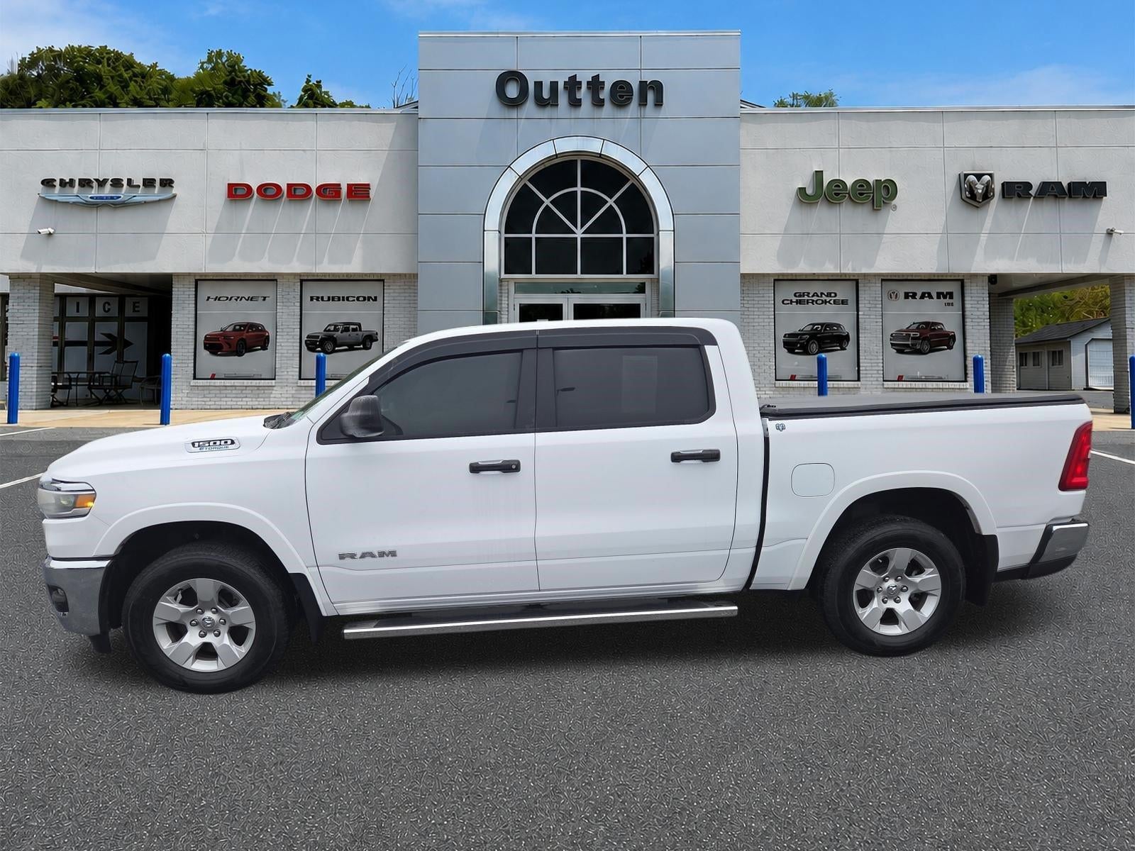 2025 RAM 1500 Big Horn 4x4 Crew Cab 5'7" Box