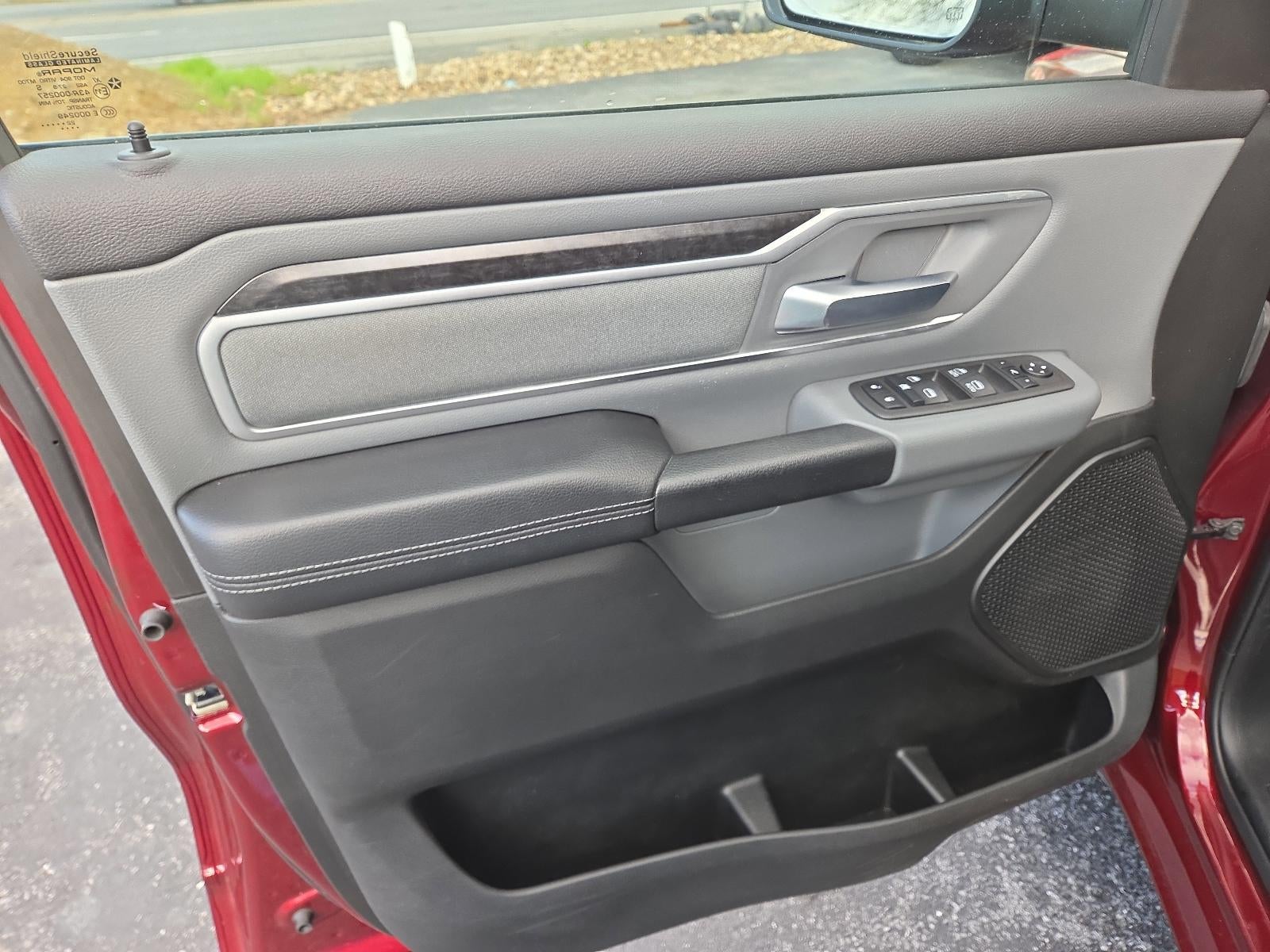 2022 RAM 1500 Big Horn 4x4 Crew Cab 5'7" Box