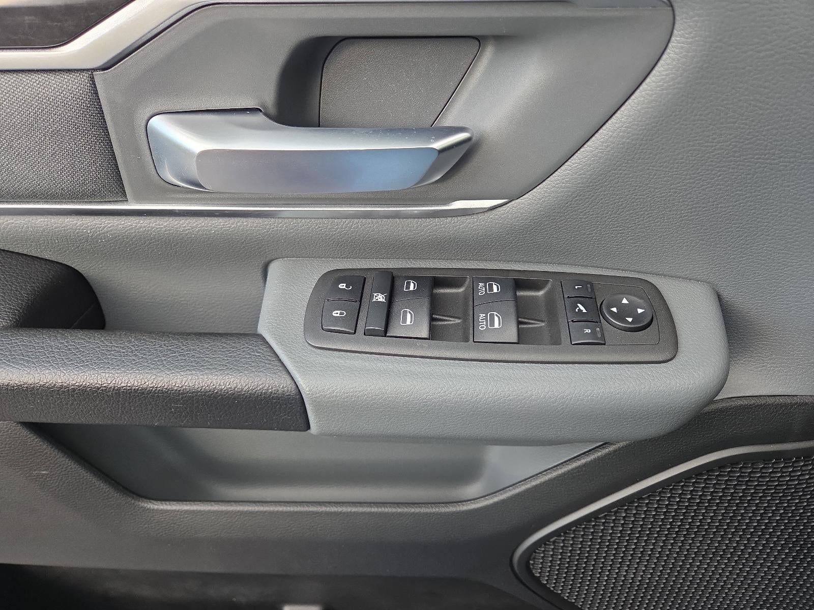 2022 RAM 1500 Big Horn 4x4 Crew Cab 5'7" Box