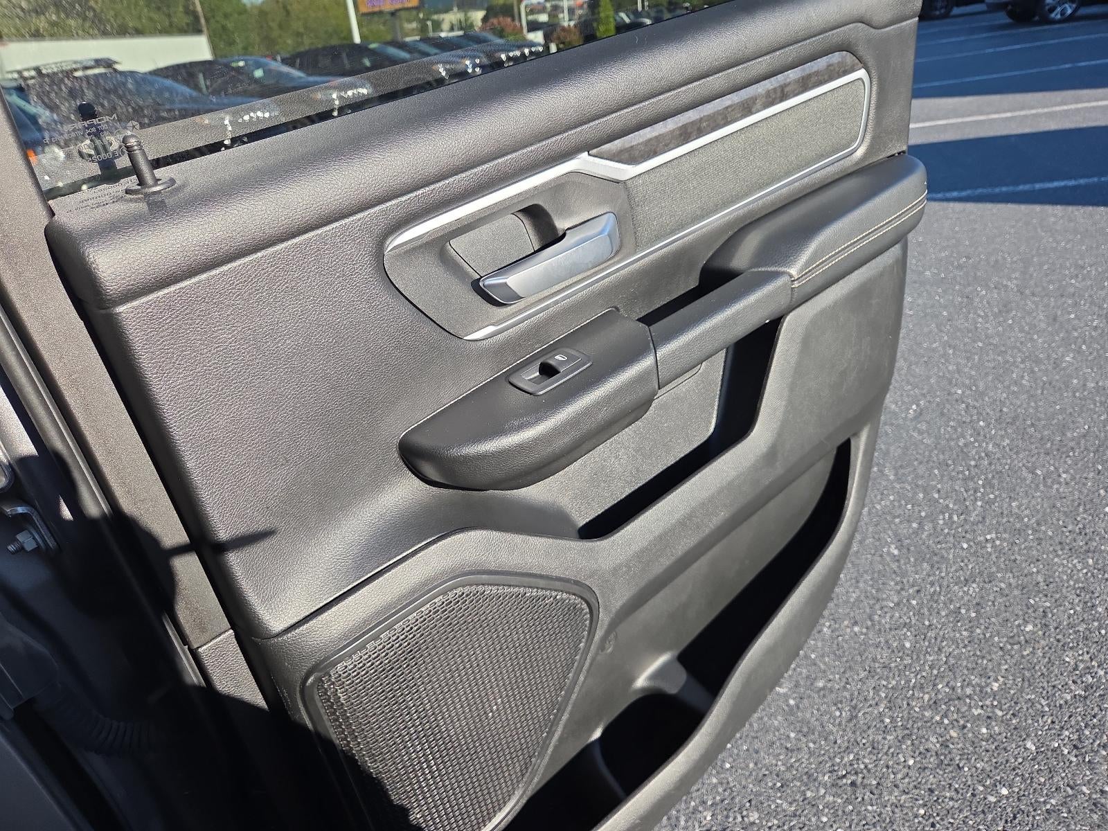 2022 RAM 1500 Big Horn 4x4 Crew Cab 5'7" Box