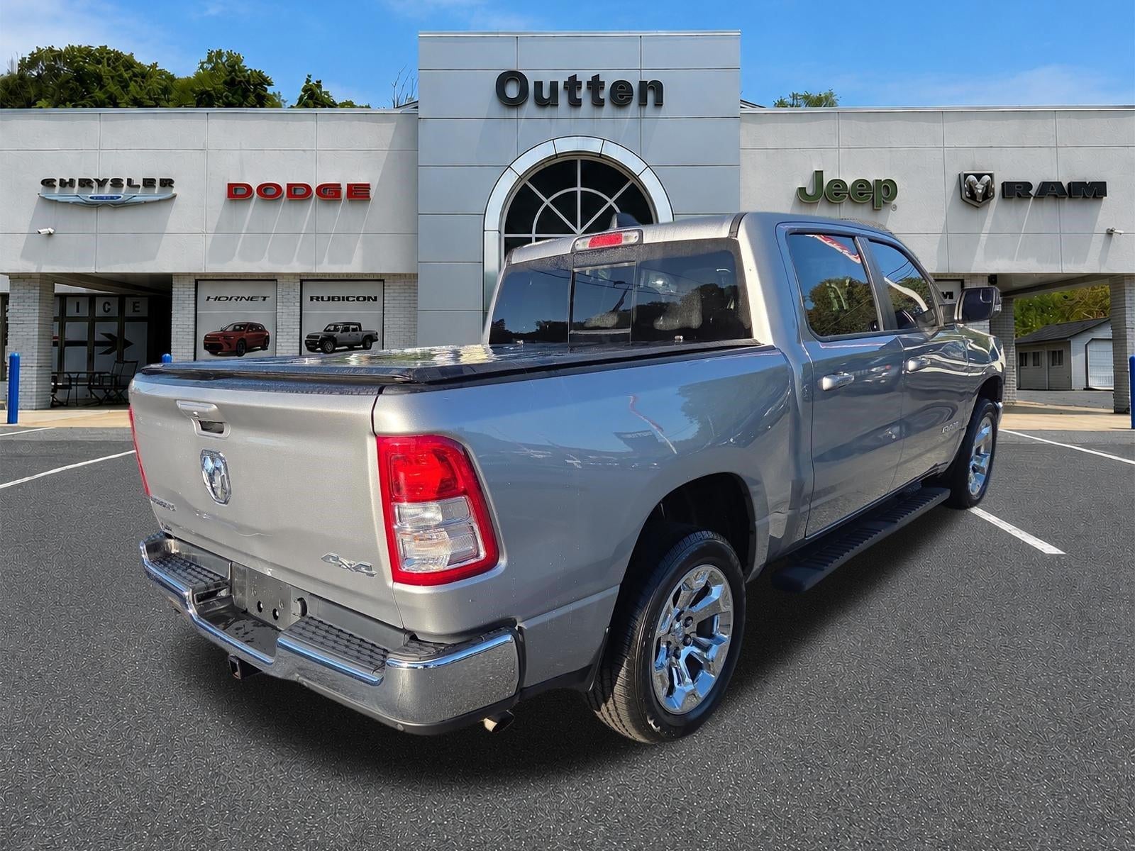 2022 RAM 1500 Big Horn 4x4 Crew Cab 5'7" Box