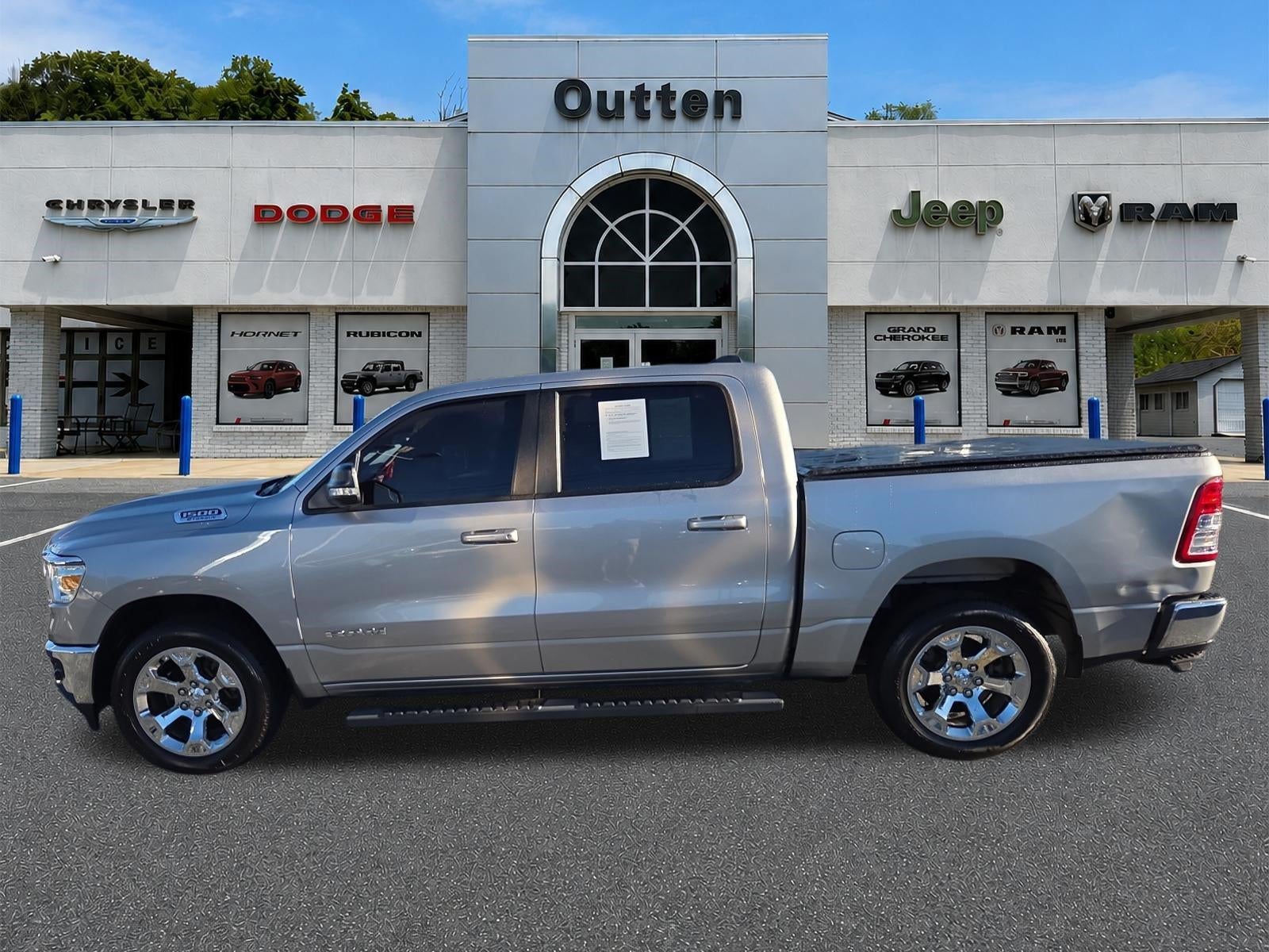 2022 RAM 1500 Big Horn 4x4 Crew Cab 5'7" Box