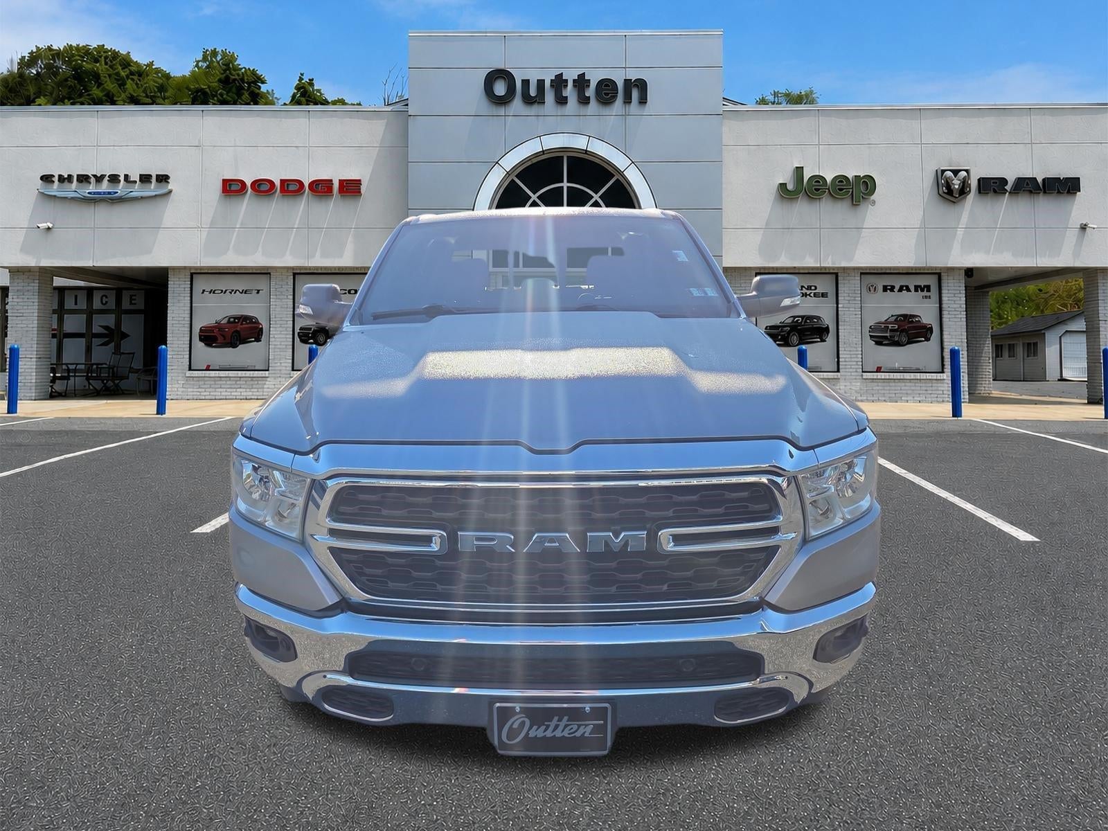 2022 RAM 1500 Big Horn 4x4 Crew Cab 5'7" Box