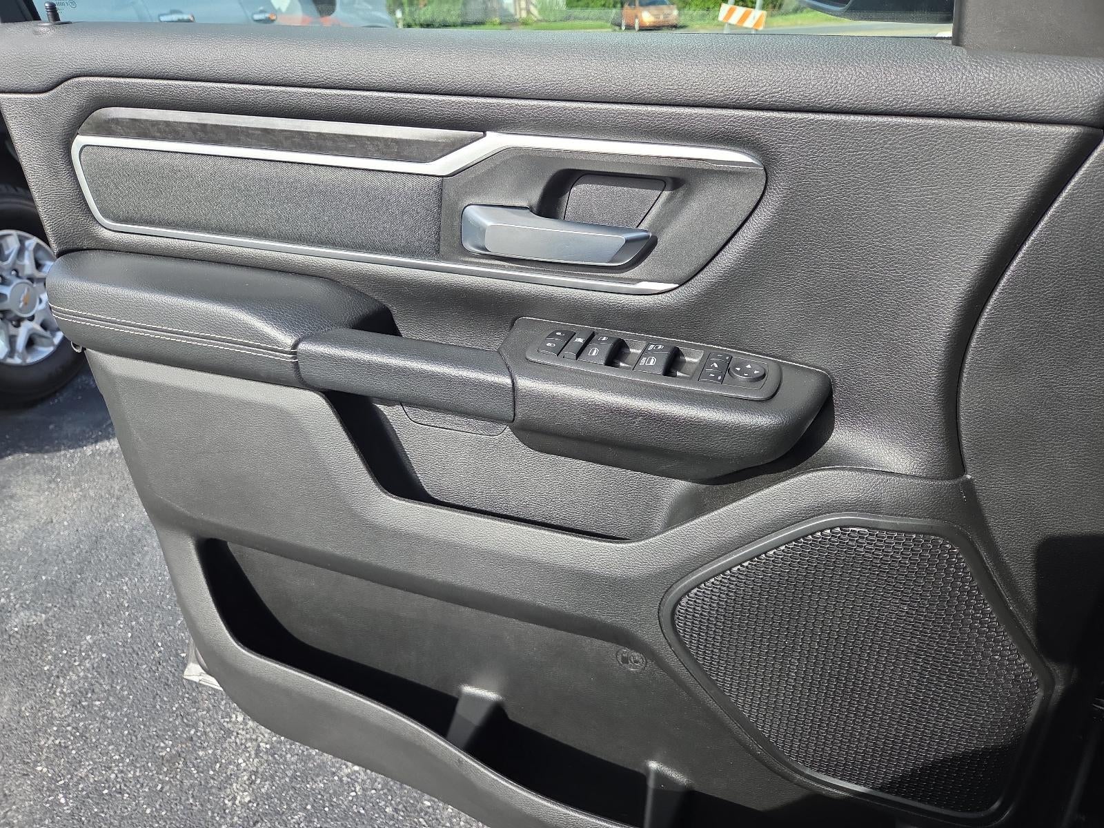 2022 RAM 1500 Big Horn 4x4 Crew Cab 5'7" Box