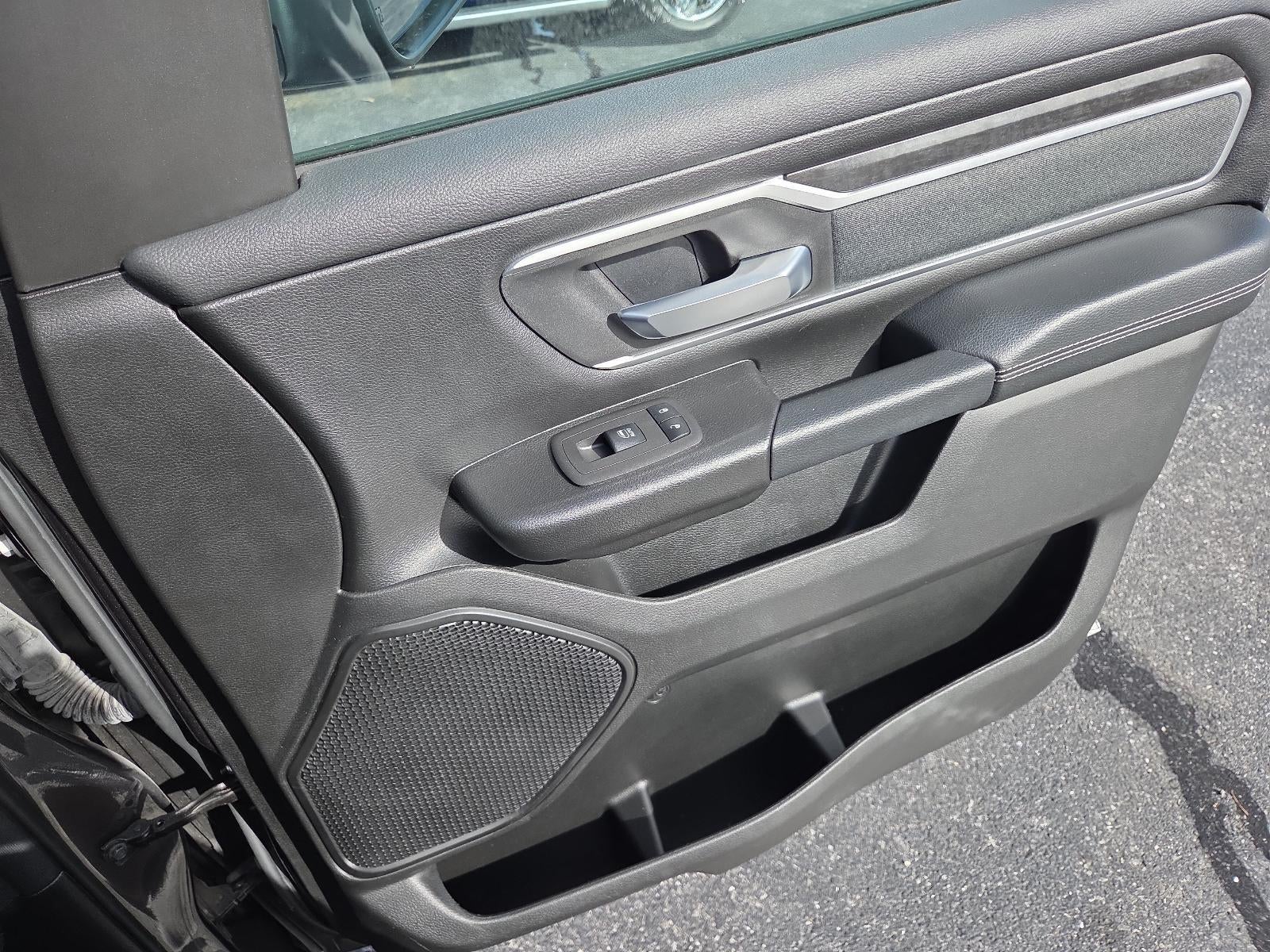 2022 RAM 1500 Big Horn 4x4 Crew Cab 5'7" Box
