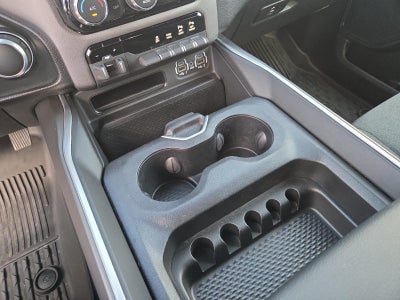 2022 RAM 1500 Big Horn 4x4 Crew Cab 5'7" Box