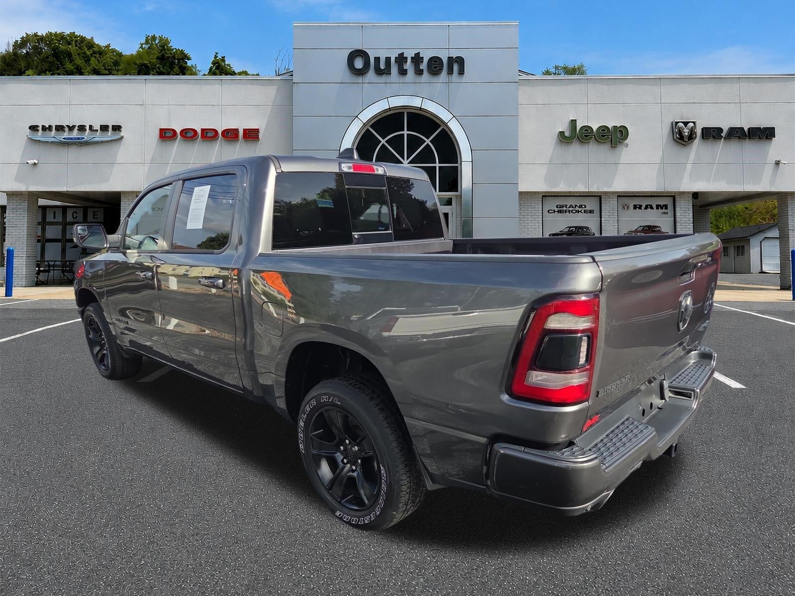 2022 RAM 1500 Big Horn 4x4 Crew Cab 5'7" Box