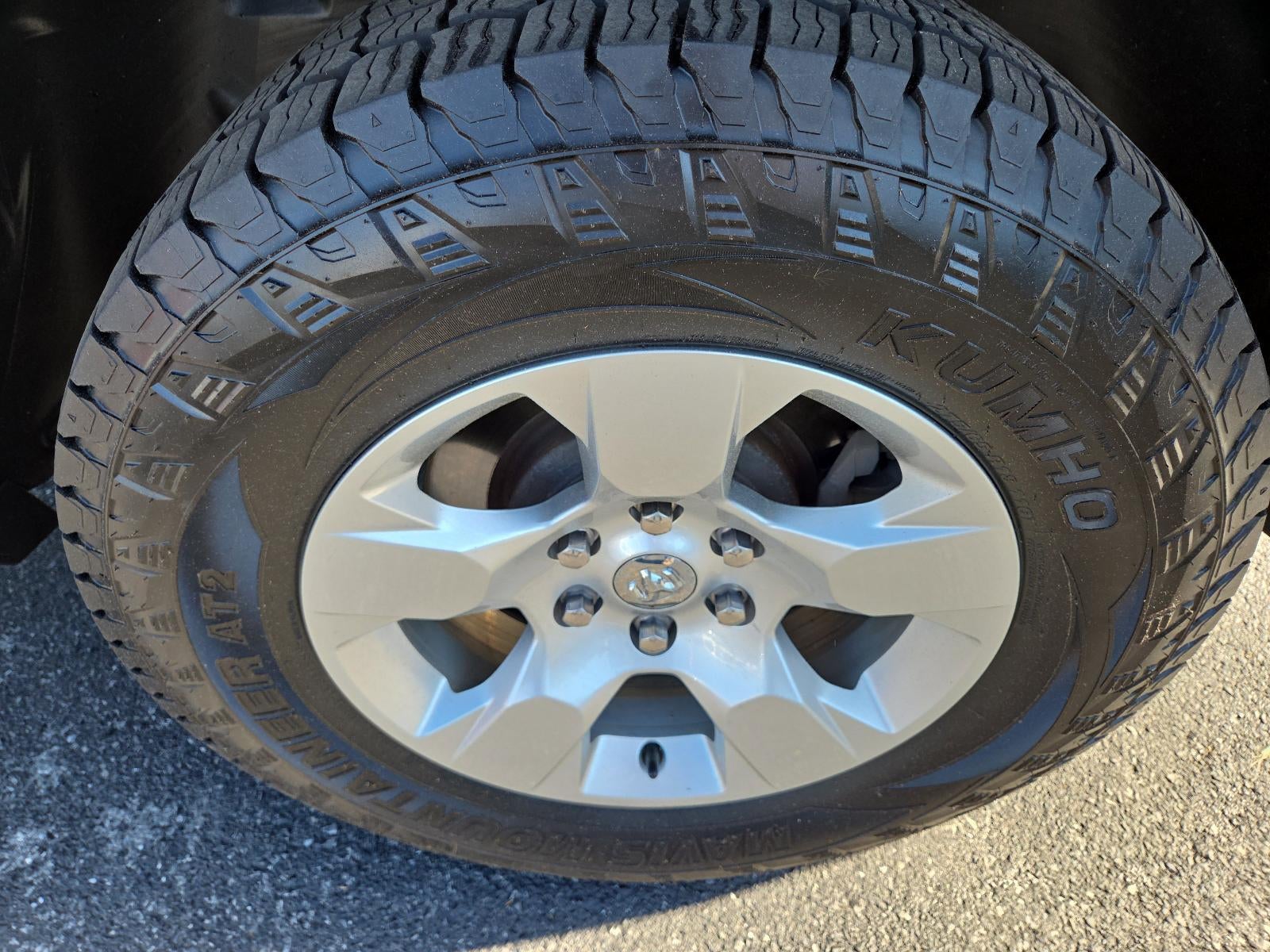 2021 RAM 1500 Big Horn 4x4 Crew Cab 5'7" Box