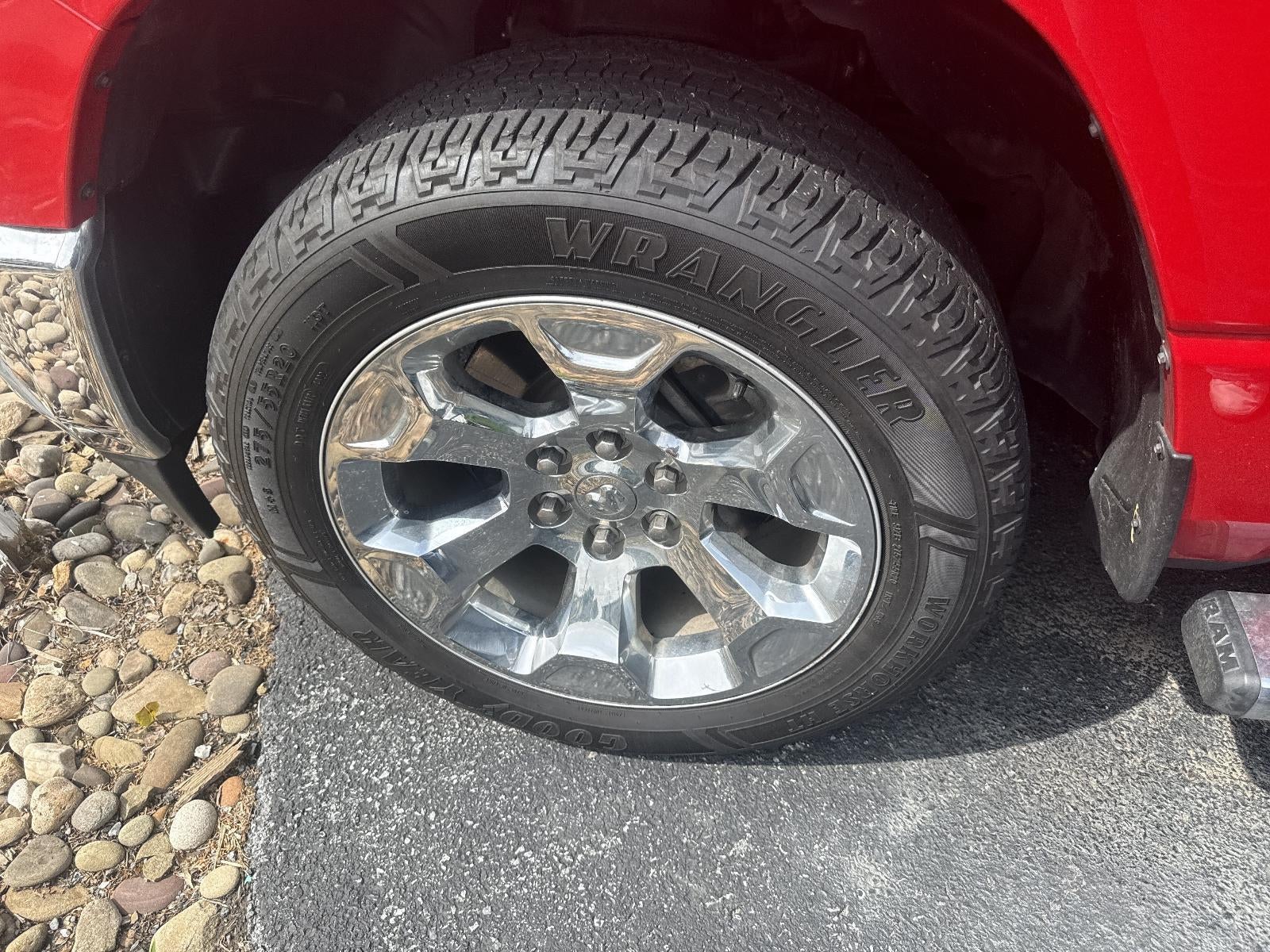 2020 RAM 1500 Big Horn 4x4 Crew Cab 5'7" Box