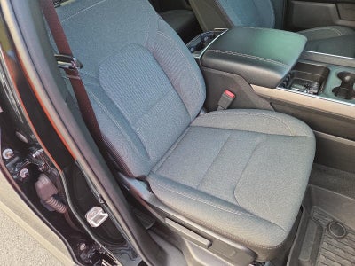 2021 RAM 1500 Big Horn 4x4 Crew Cab 5'7" Box