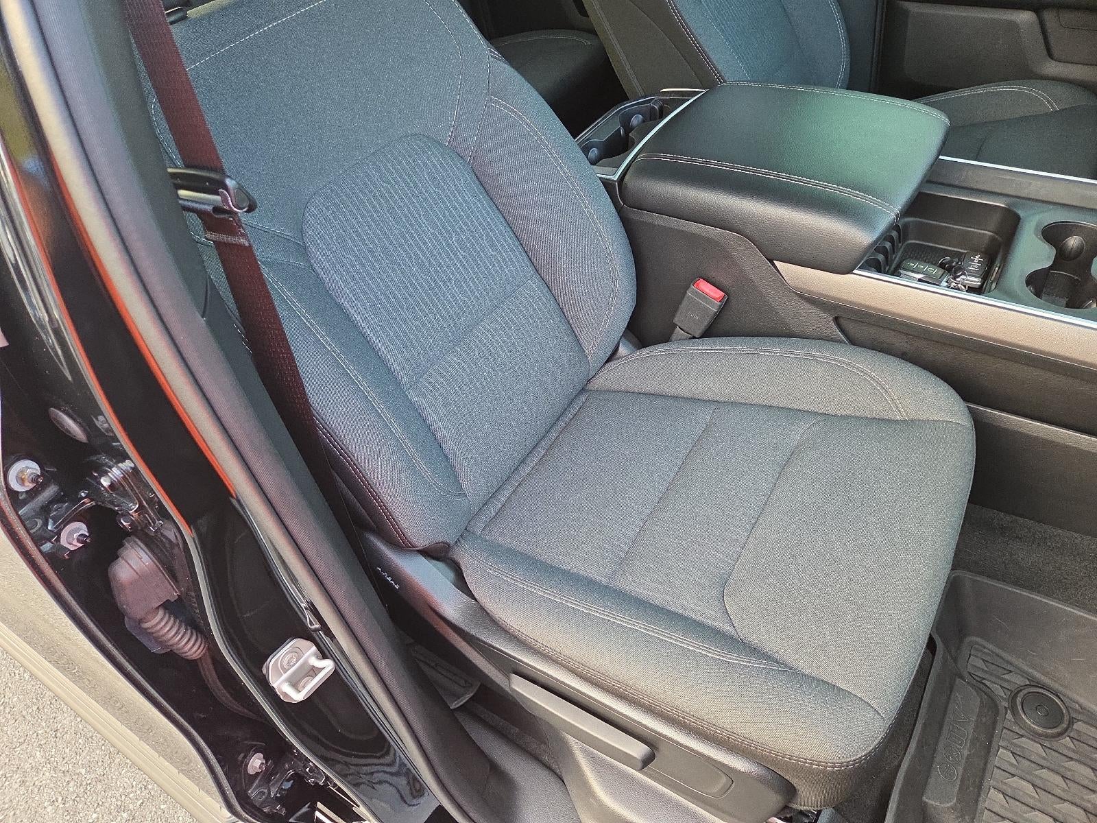 2021 RAM 1500 Big Horn 4x4 Crew Cab 5'7" Box