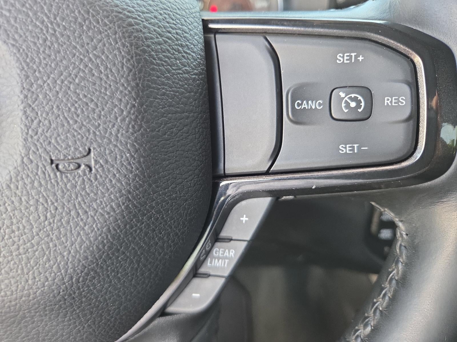 2023 RAM 1500 Big Horn 4x4 Crew Cab 5'7" Box