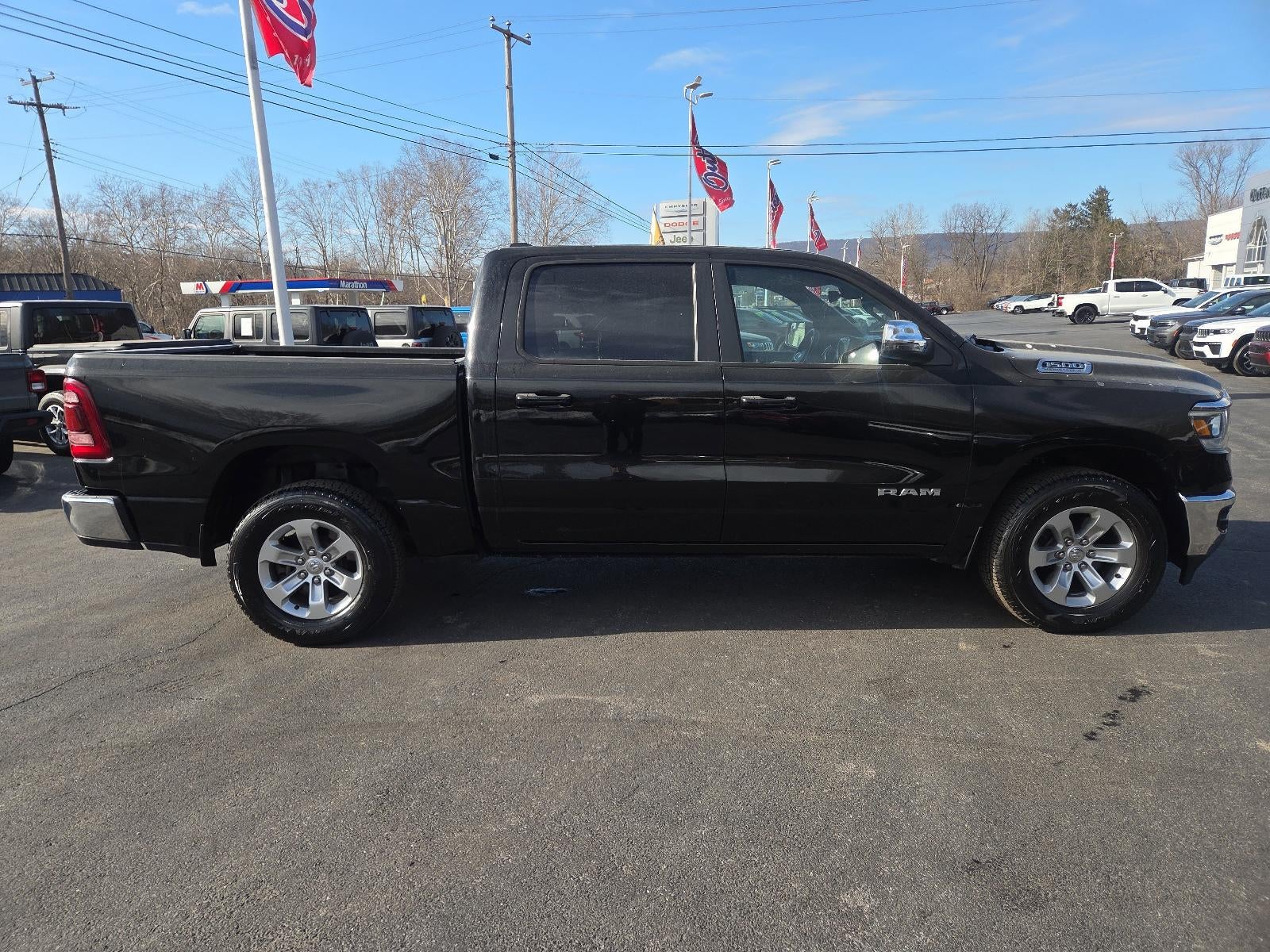 2023 RAM 1500 Laramie 4x4 Crew Cab 5'7" Box