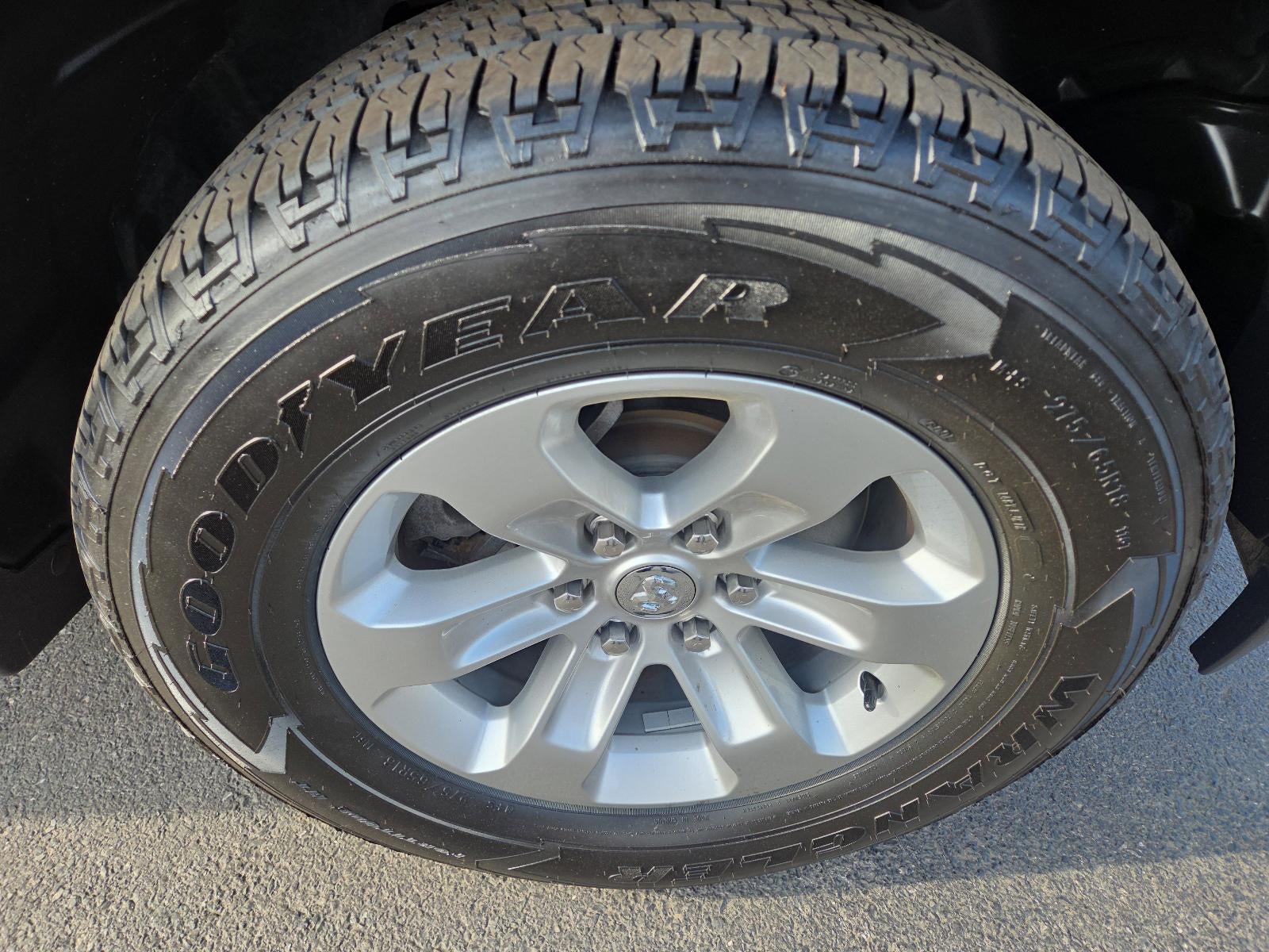 2023 RAM 1500 Laramie 4x4 Crew Cab 5'7" Box