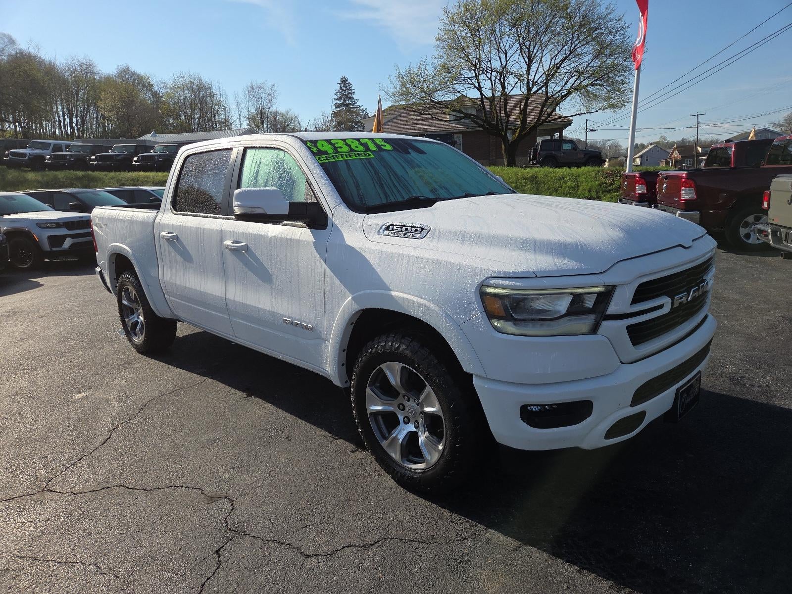 2022 RAM 1500 Laramie 4x4 Crew Cab 5'7" Box