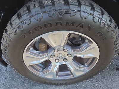 2022 RAM 1500 Laramie 4x4 Crew Cab 5'7" Box