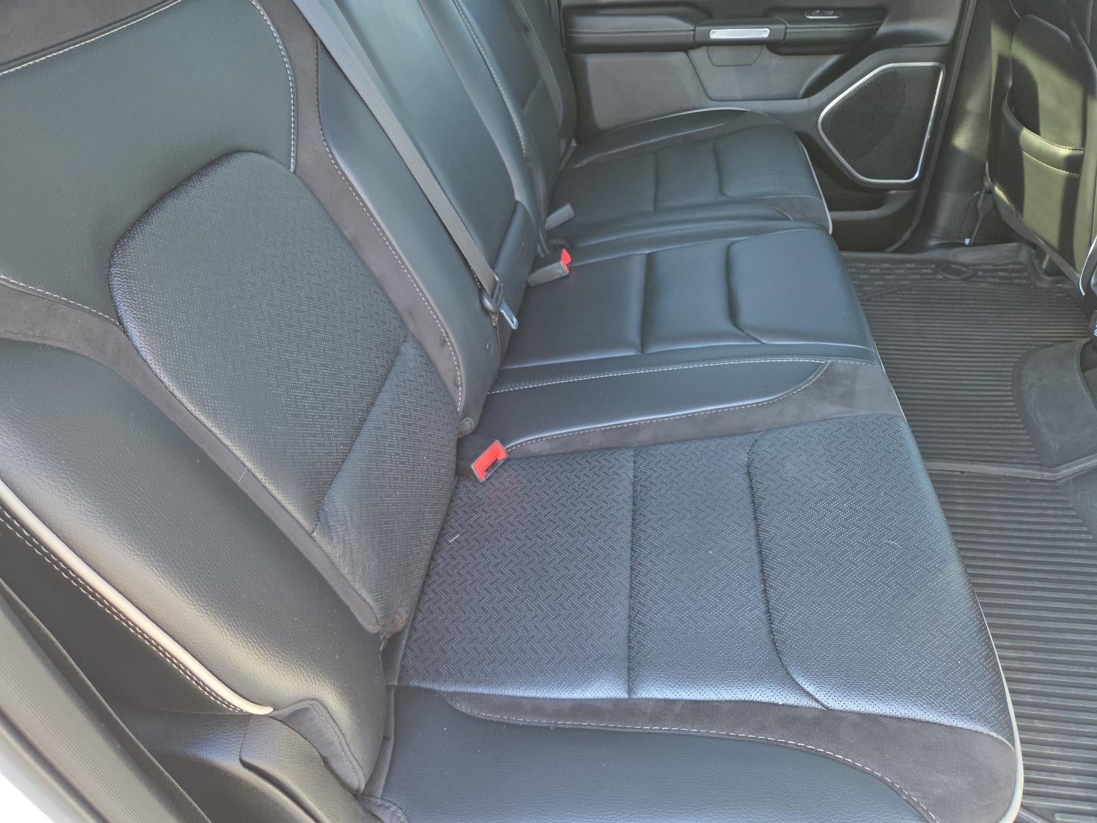 2022 RAM 1500 Laramie 4x4 Crew Cab 5'7" Box