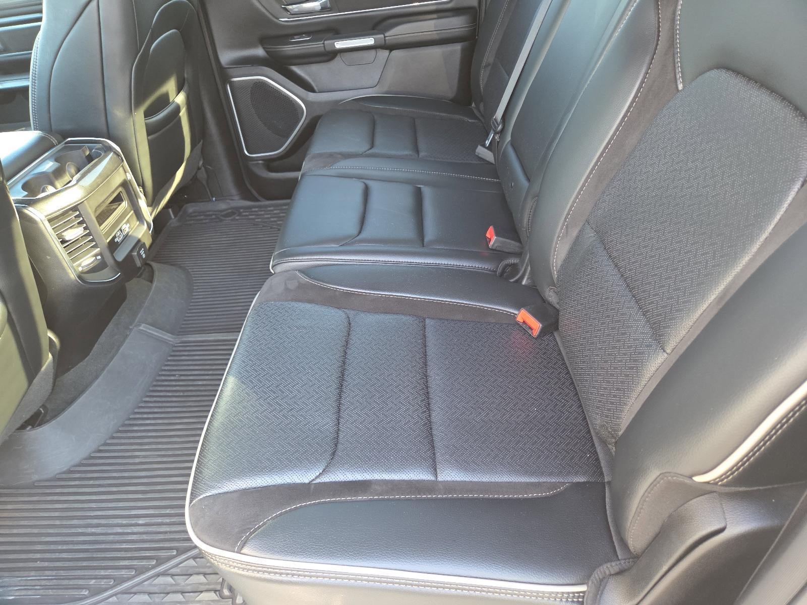 2022 RAM 1500 Laramie 4x4 Crew Cab 5'7" Box