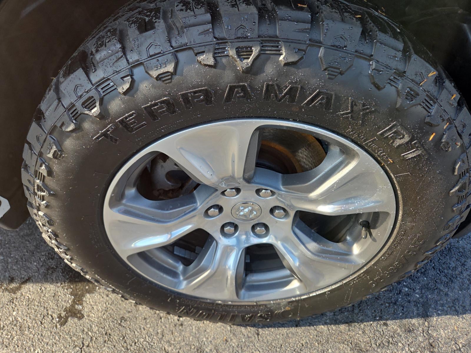 2022 RAM 1500 Laramie 4x4 Crew Cab 5'7" Box