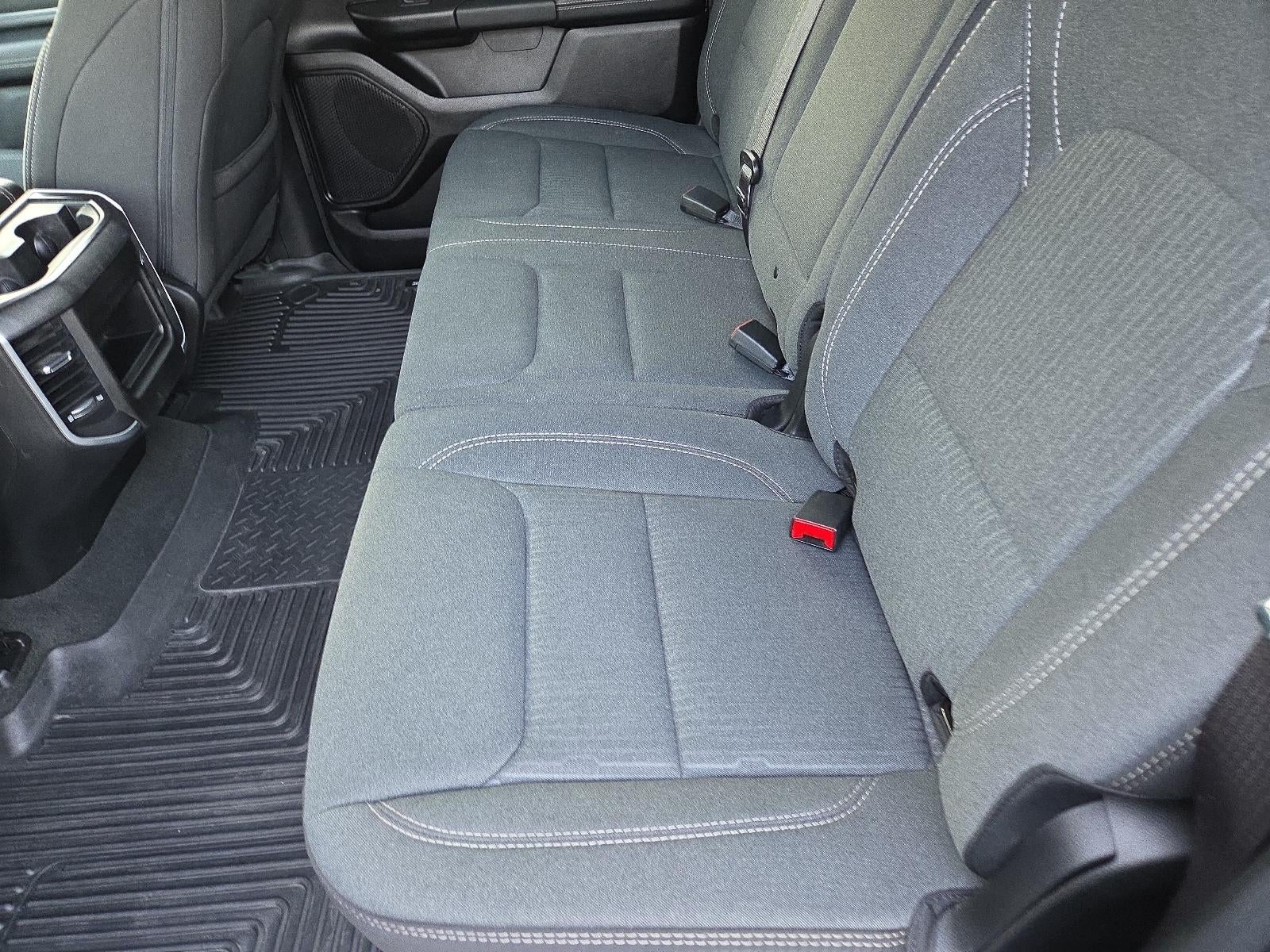2022 RAM 1500 Big Horn 4x4 Crew Cab 6'4" Box