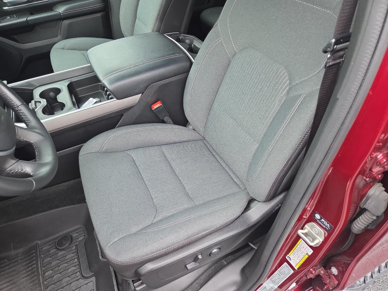 2023 RAM 1500 Big Horn 4x4 Crew Cab 6'4" Box