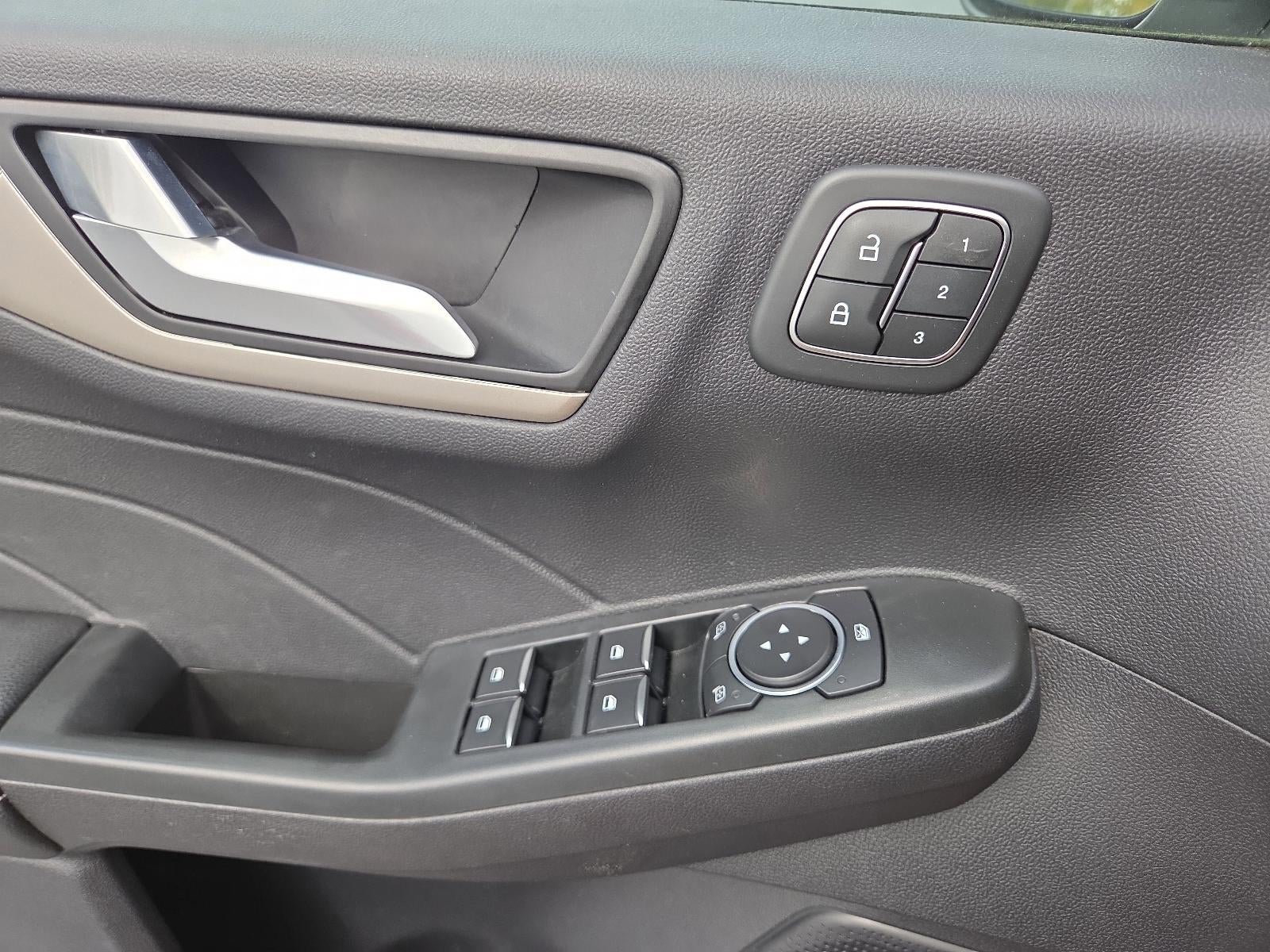 2022 Ford Escape SEL AWD