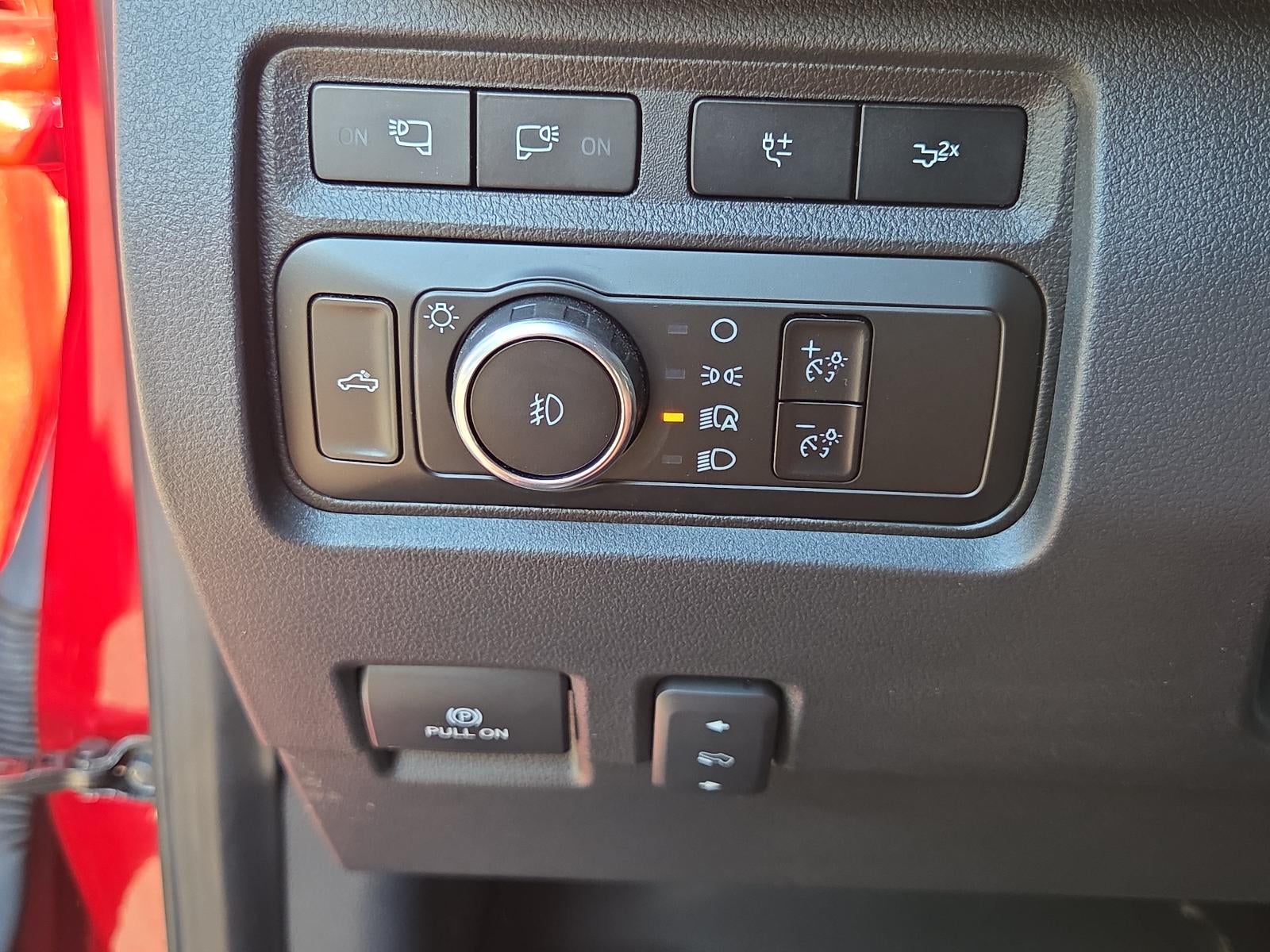 2023 Ford Super Duty F-250 SRW XLT 4WD Crew Cab 6.75' Box
